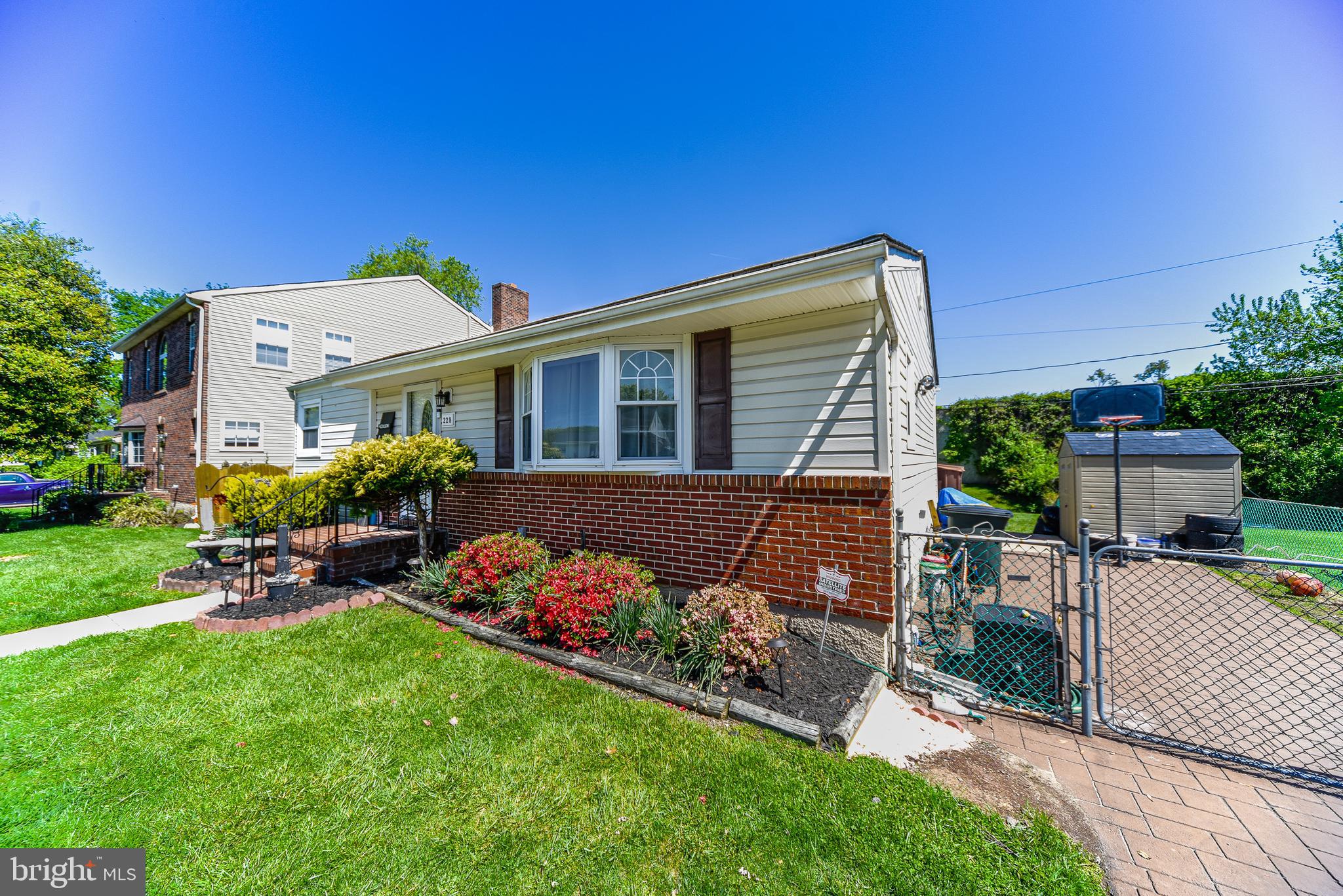 CRESTWOOD - Residential