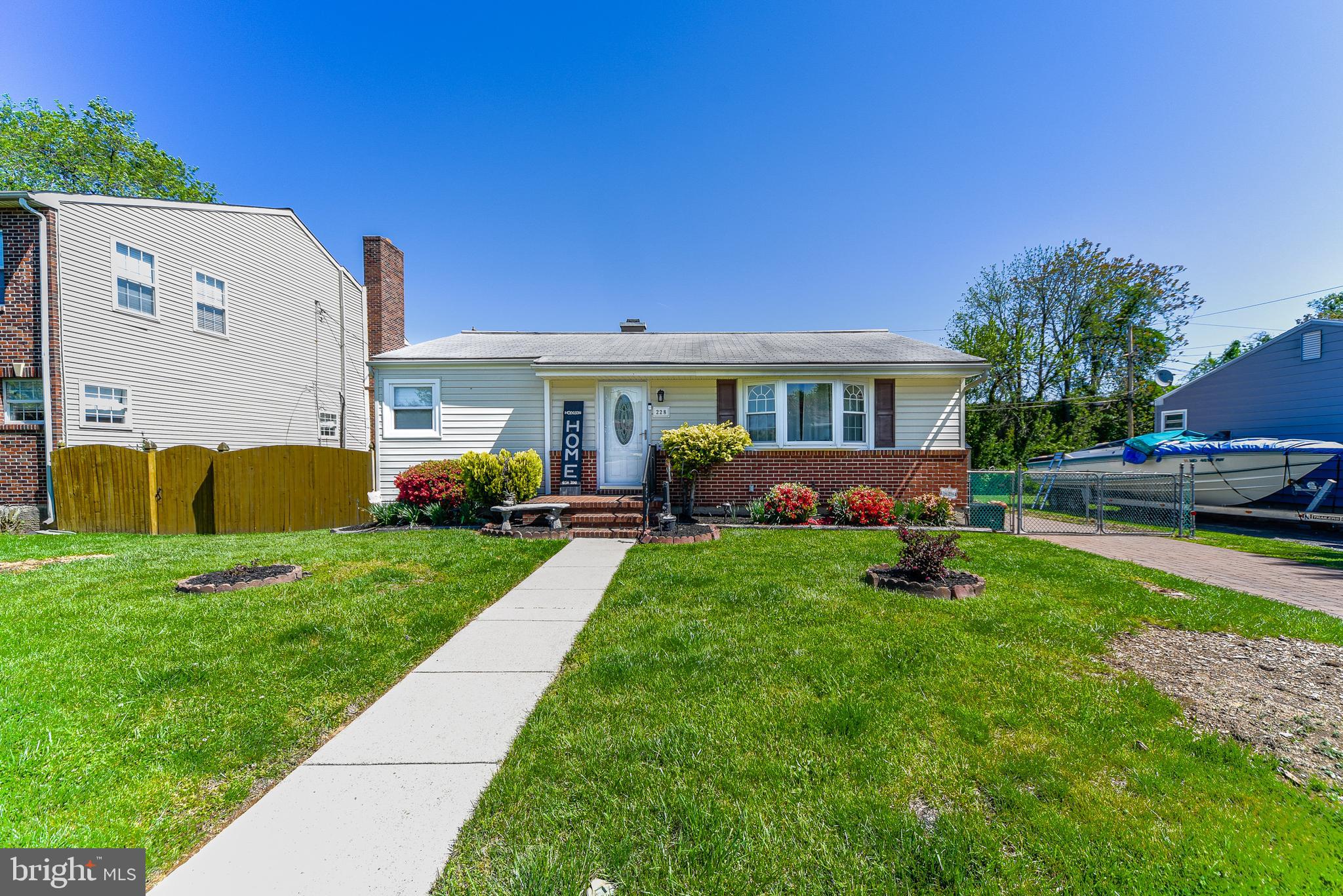 CRESTWOOD - Residential