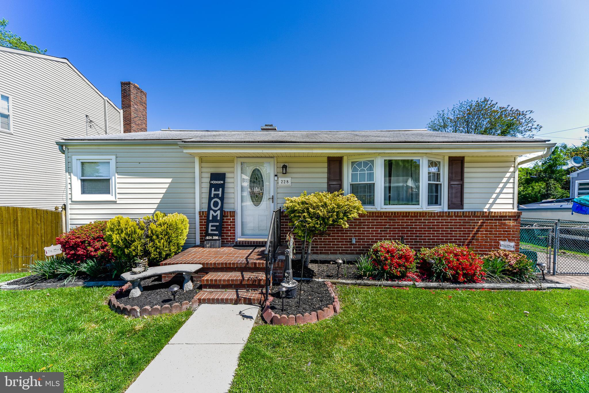 CRESTWOOD - Residential