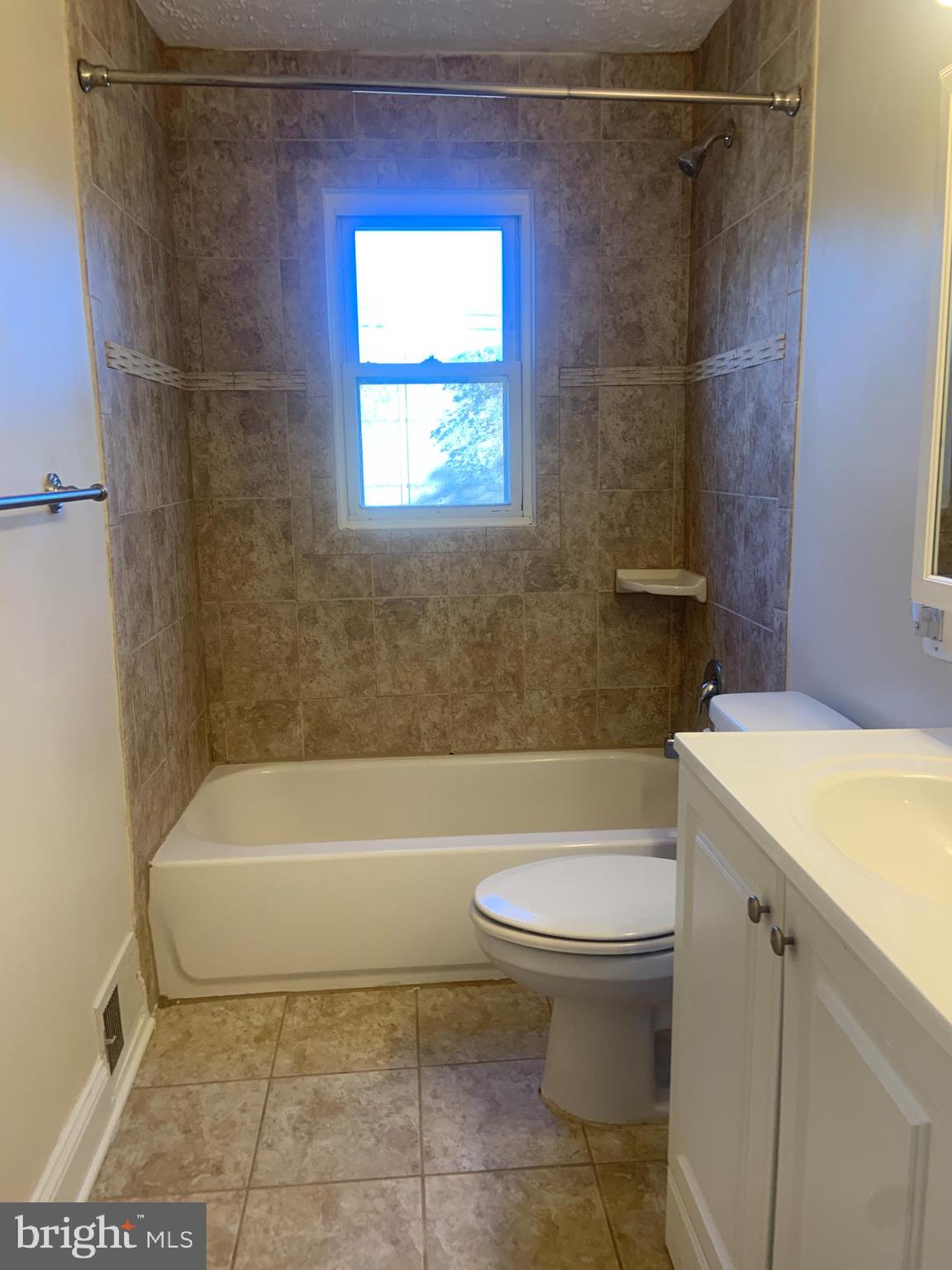 CRESTWOOD - Residential