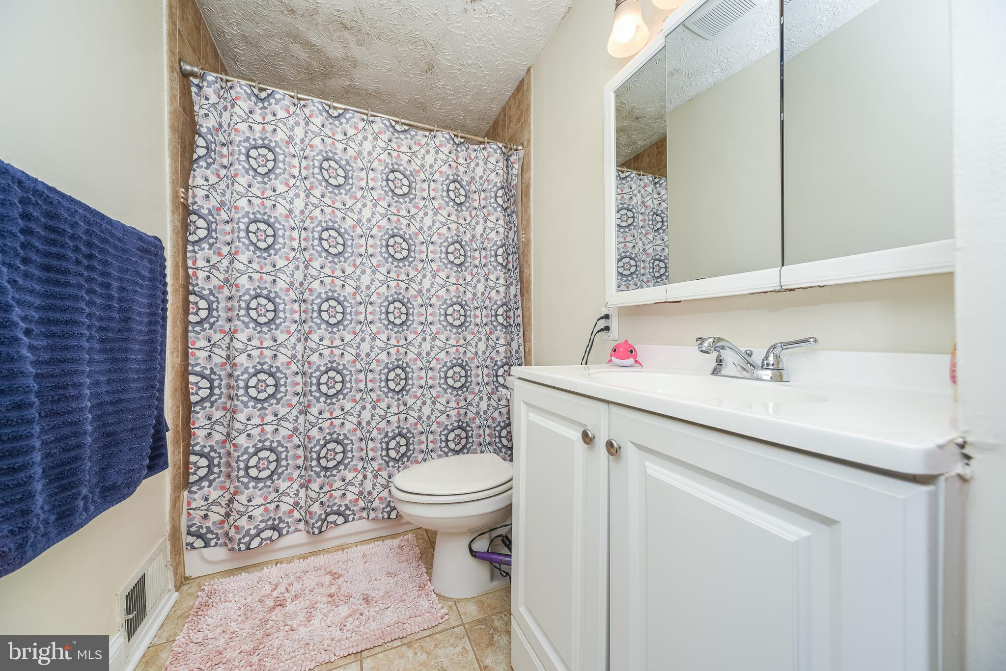 CRESTWOOD - Residential