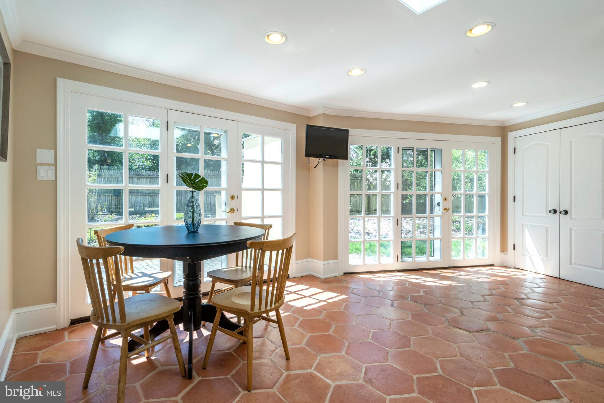 BRYN MAWR - Residential