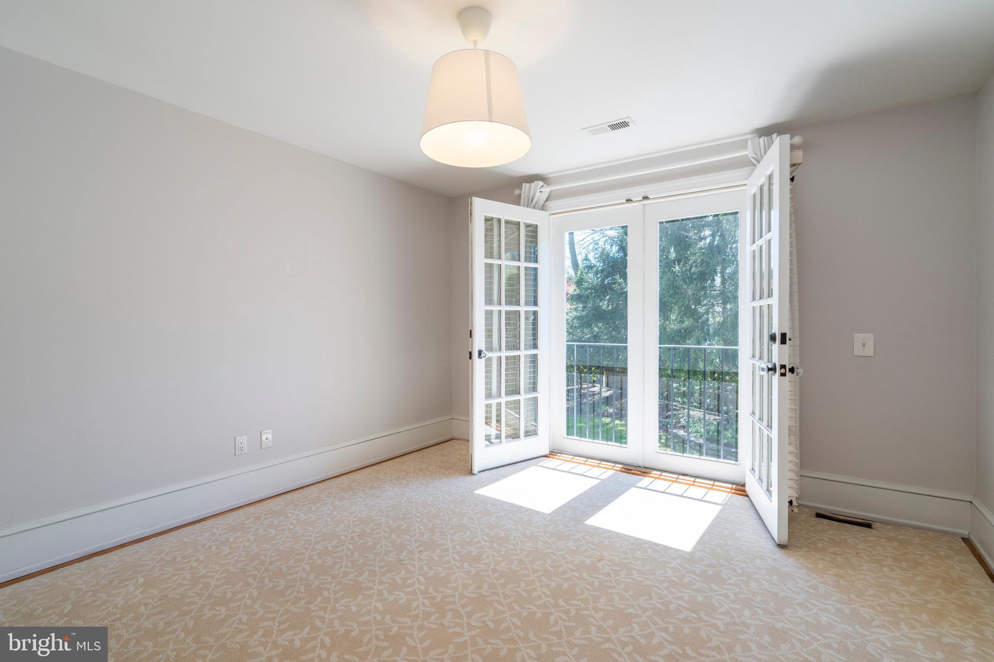 BRYN MAWR - Residential