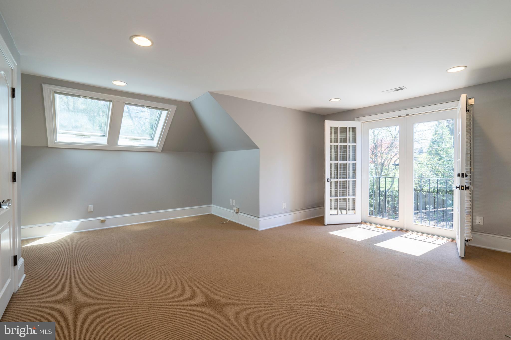 BRYN MAWR - Residential