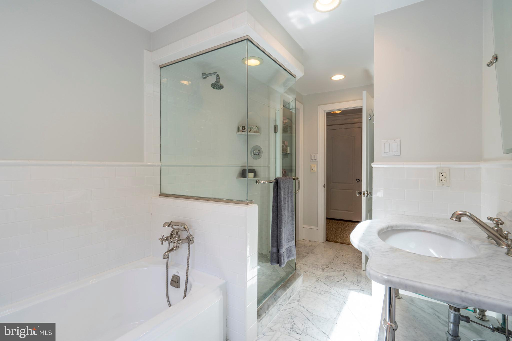 BRYN MAWR - Residential