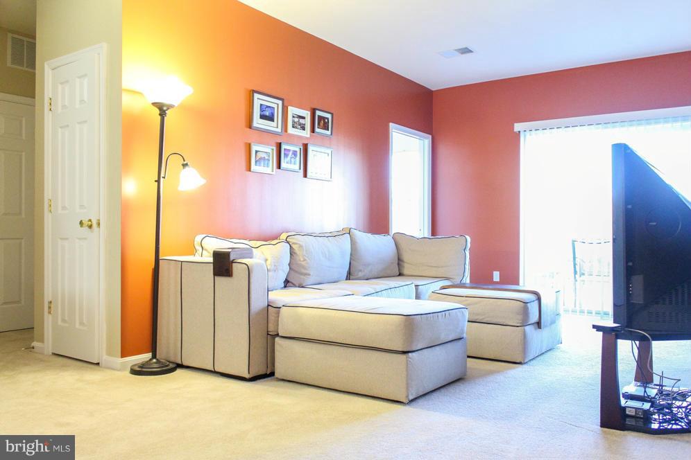 RESIDENCES AT WILDEWOOD - Residential Lease