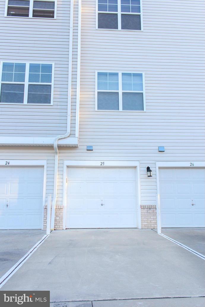 RESIDENCES AT WILDEWOOD - Residential Lease