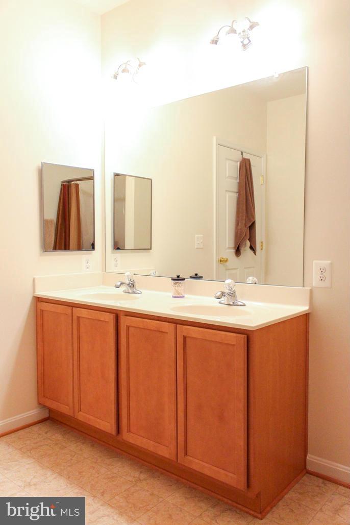 RESIDENCES AT WILDEWOOD - Residential Lease