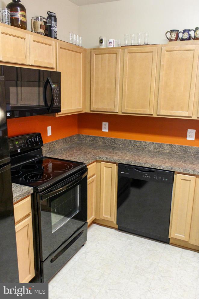 RESIDENCES AT WILDEWOOD - Residential Lease