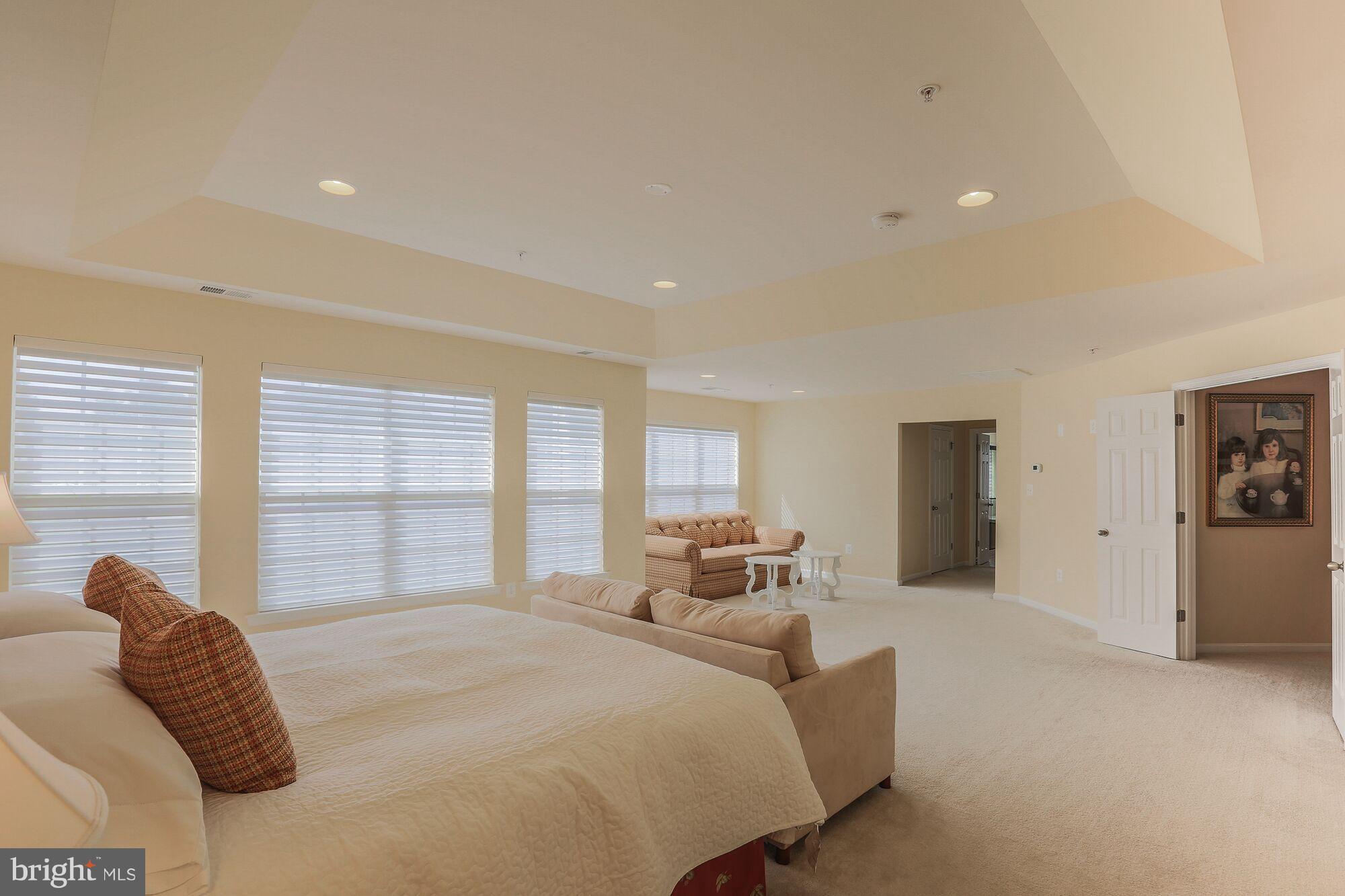 THE PARKE AT MOUNT WASHINGTON - Residential