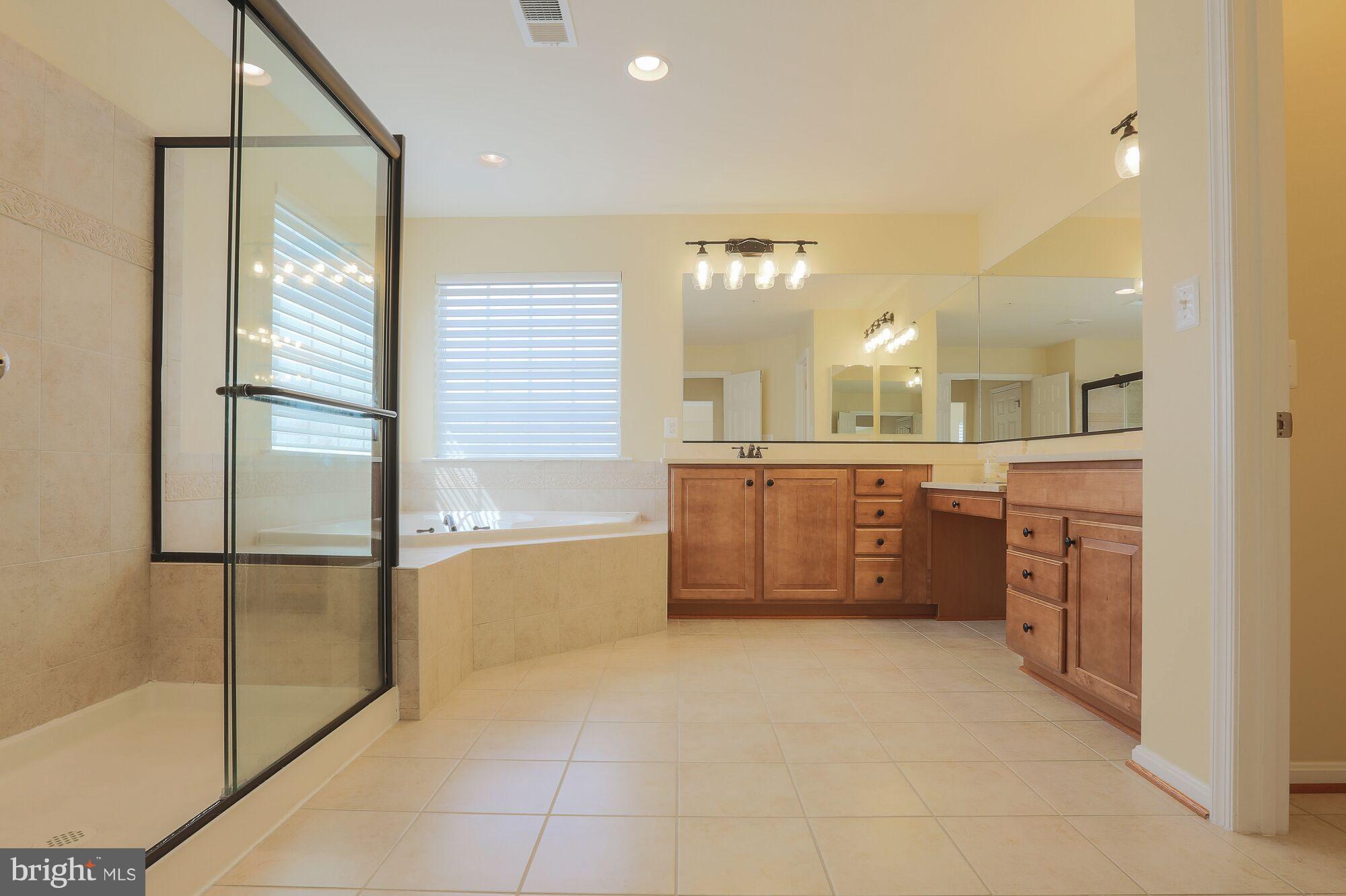 THE PARKE AT MOUNT WASHINGTON - Residential