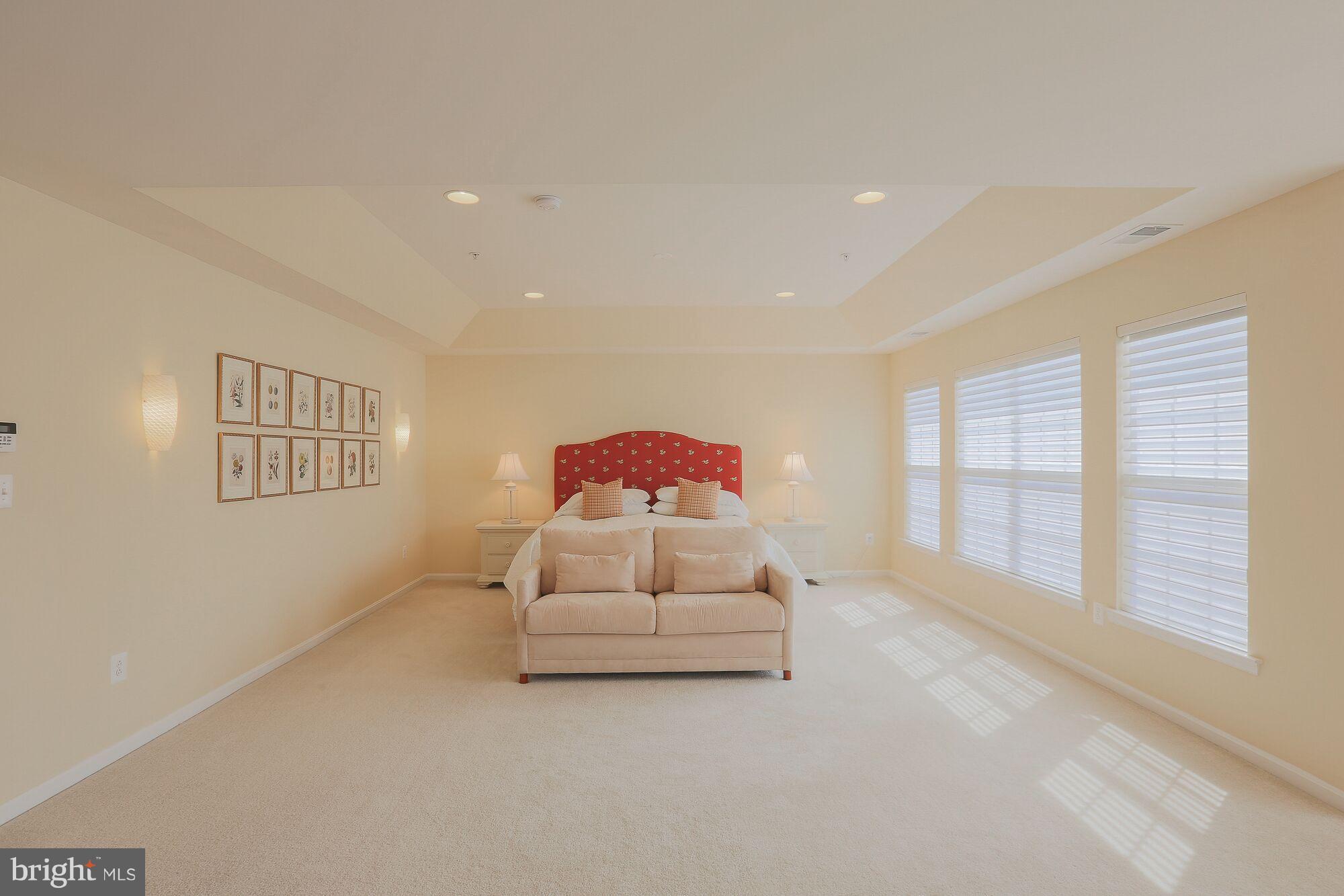 THE PARKE AT MOUNT WASHINGTON - Residential