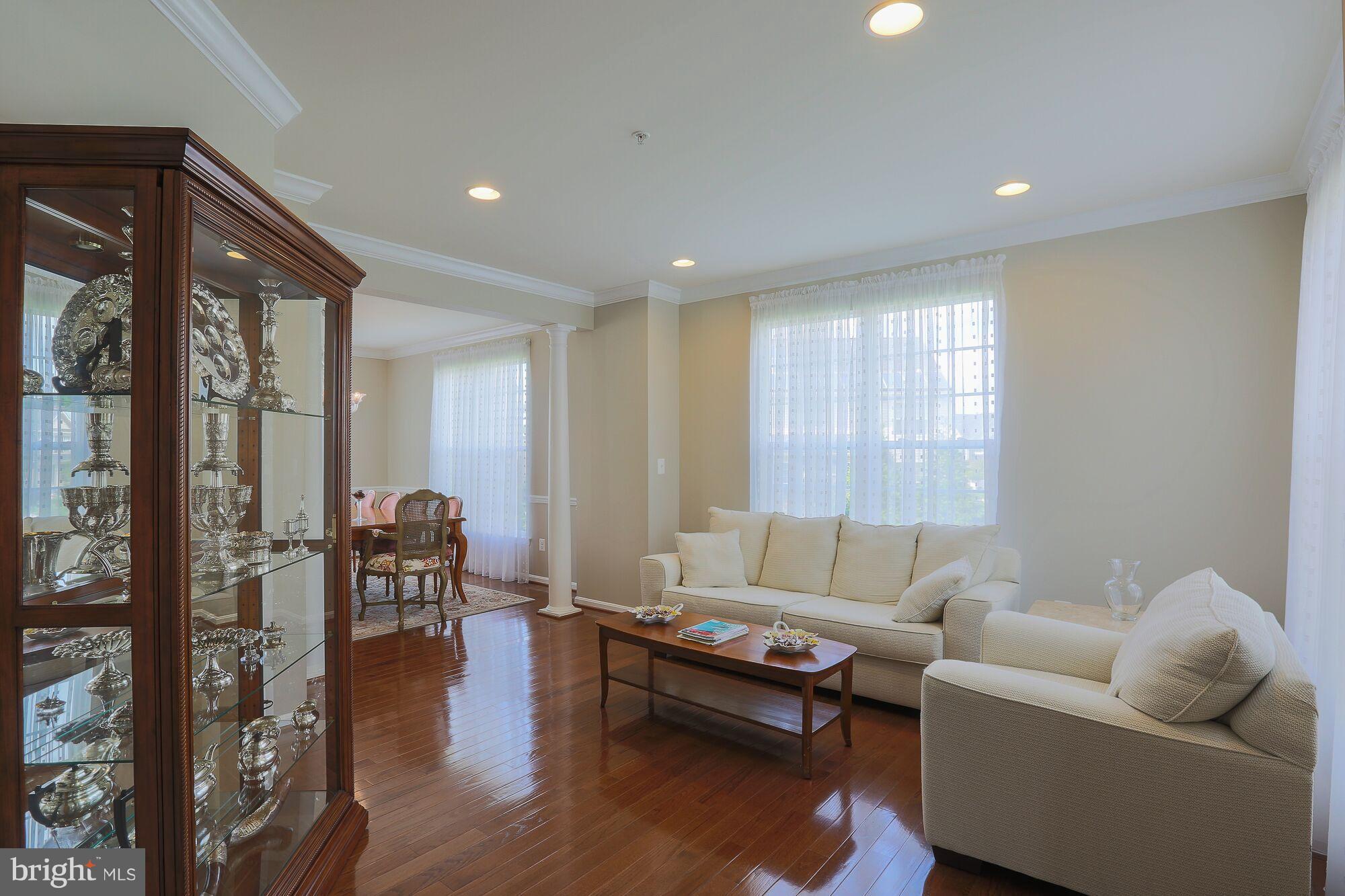 THE PARKE AT MOUNT WASHINGTON - Residential