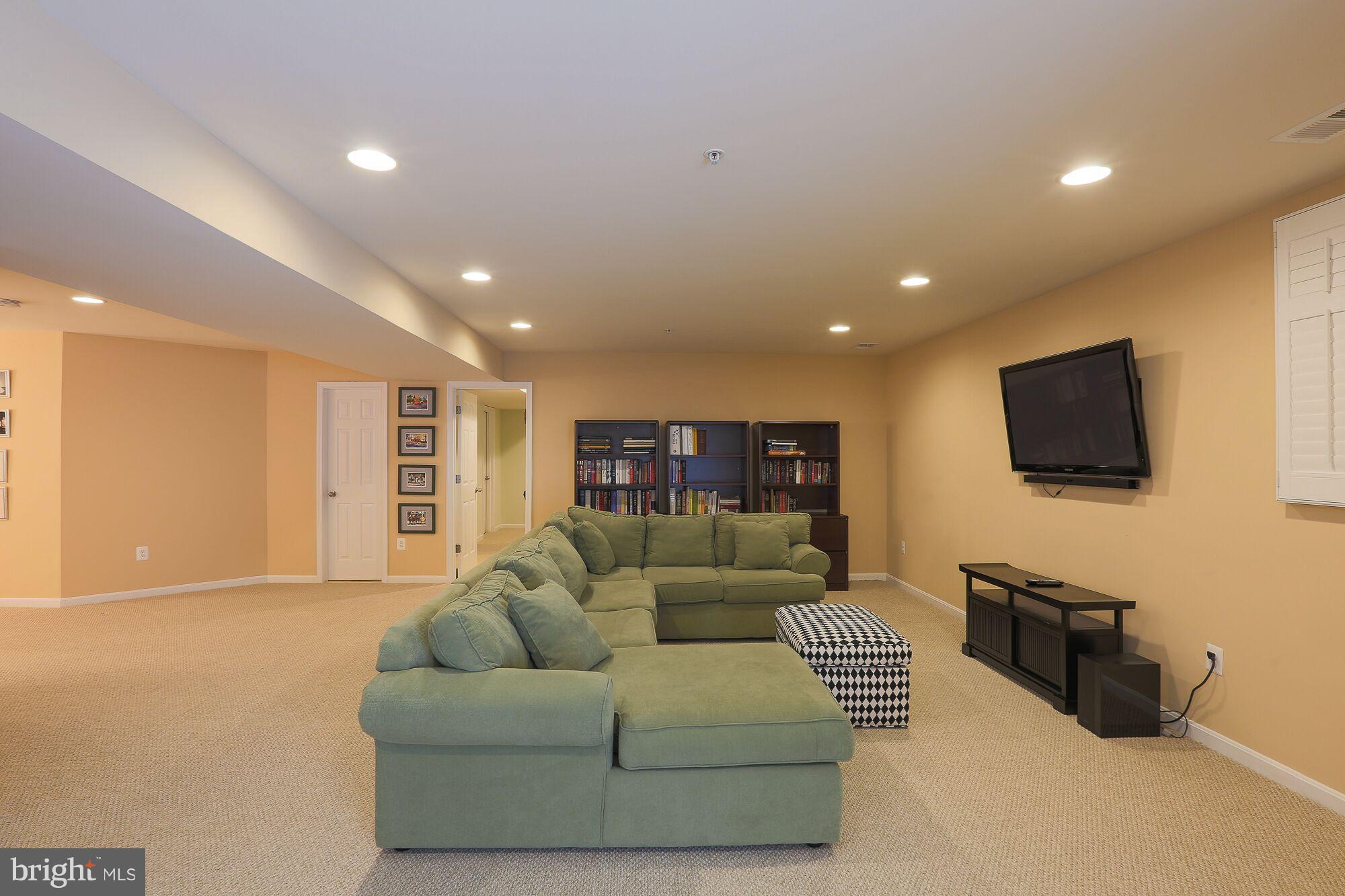 THE PARKE AT MOUNT WASHINGTON - Residential