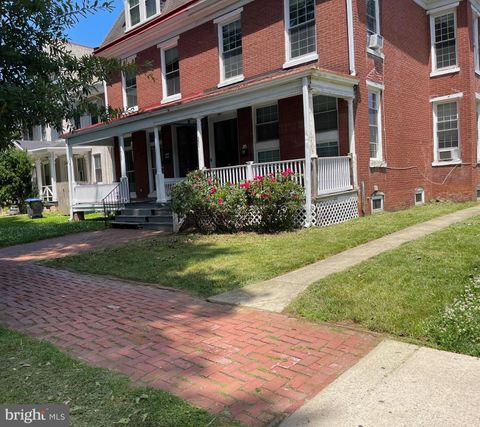 Townhouse For Sale - 531 S Walnut Street<br/> WEST CHESTER, PA 19382