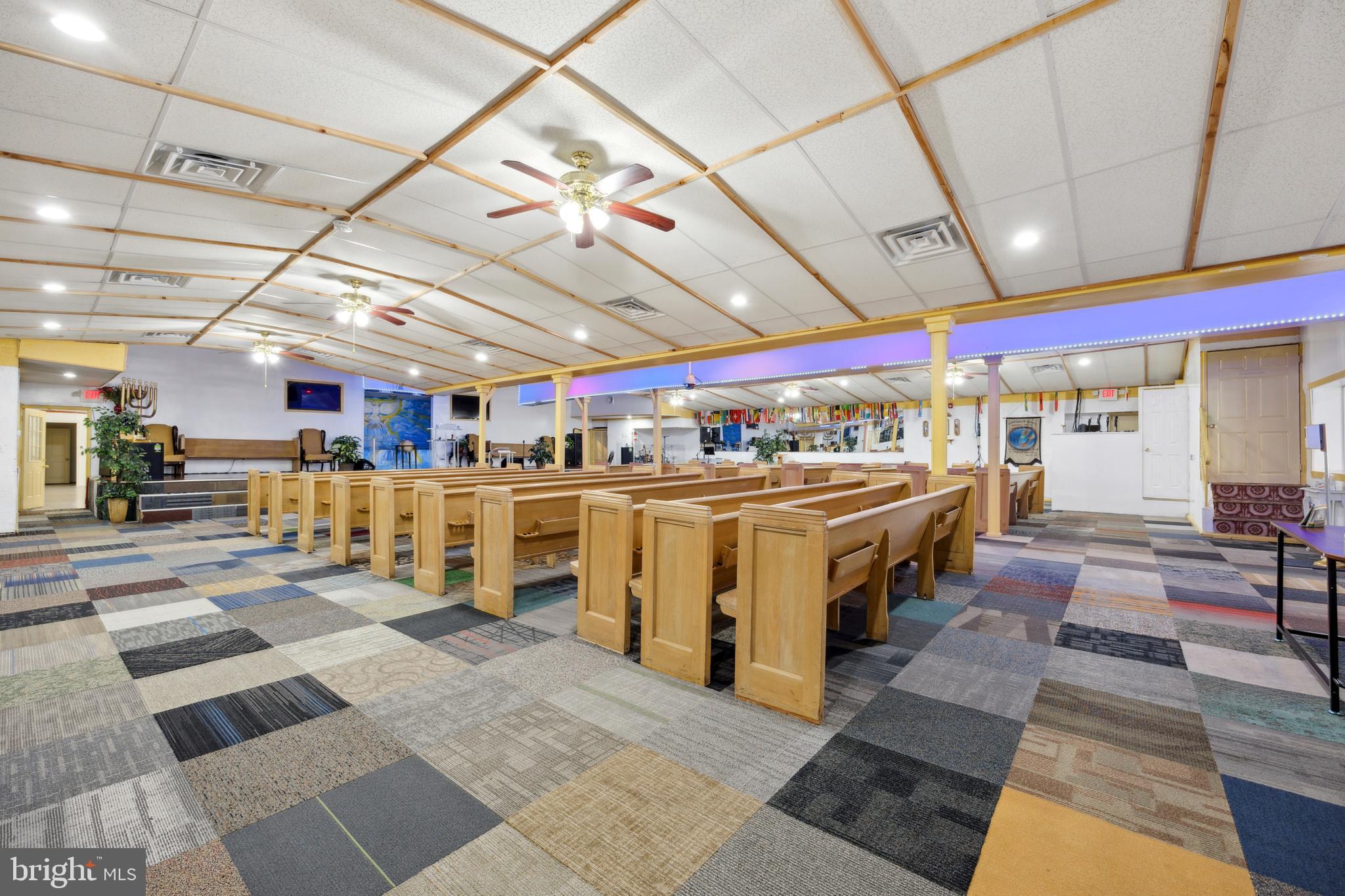 NORRIS SQUARE - Commercial Sale