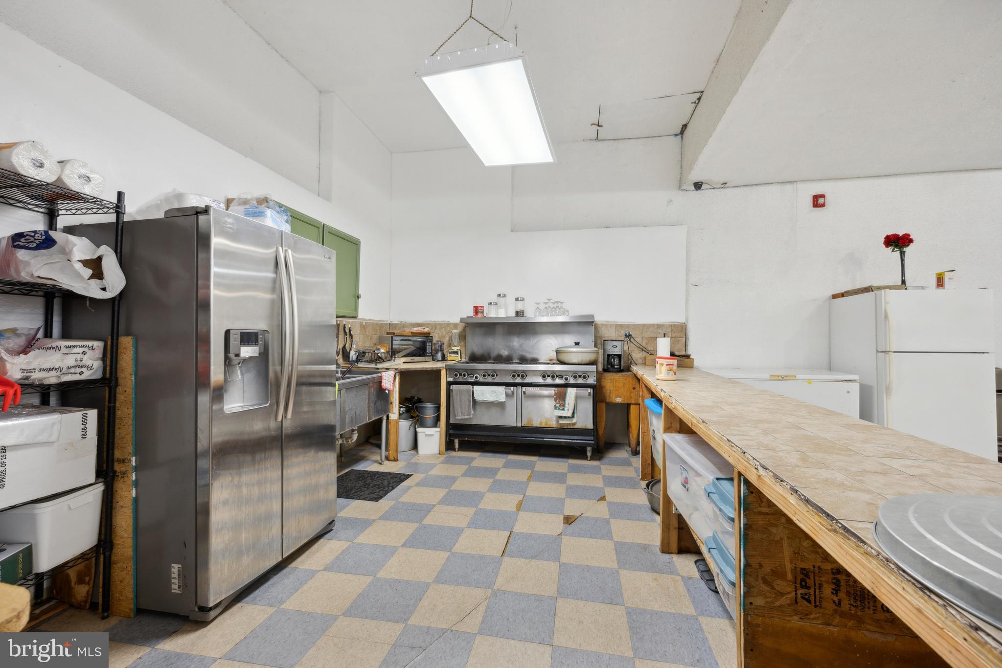 NORRIS SQUARE - Commercial Sale