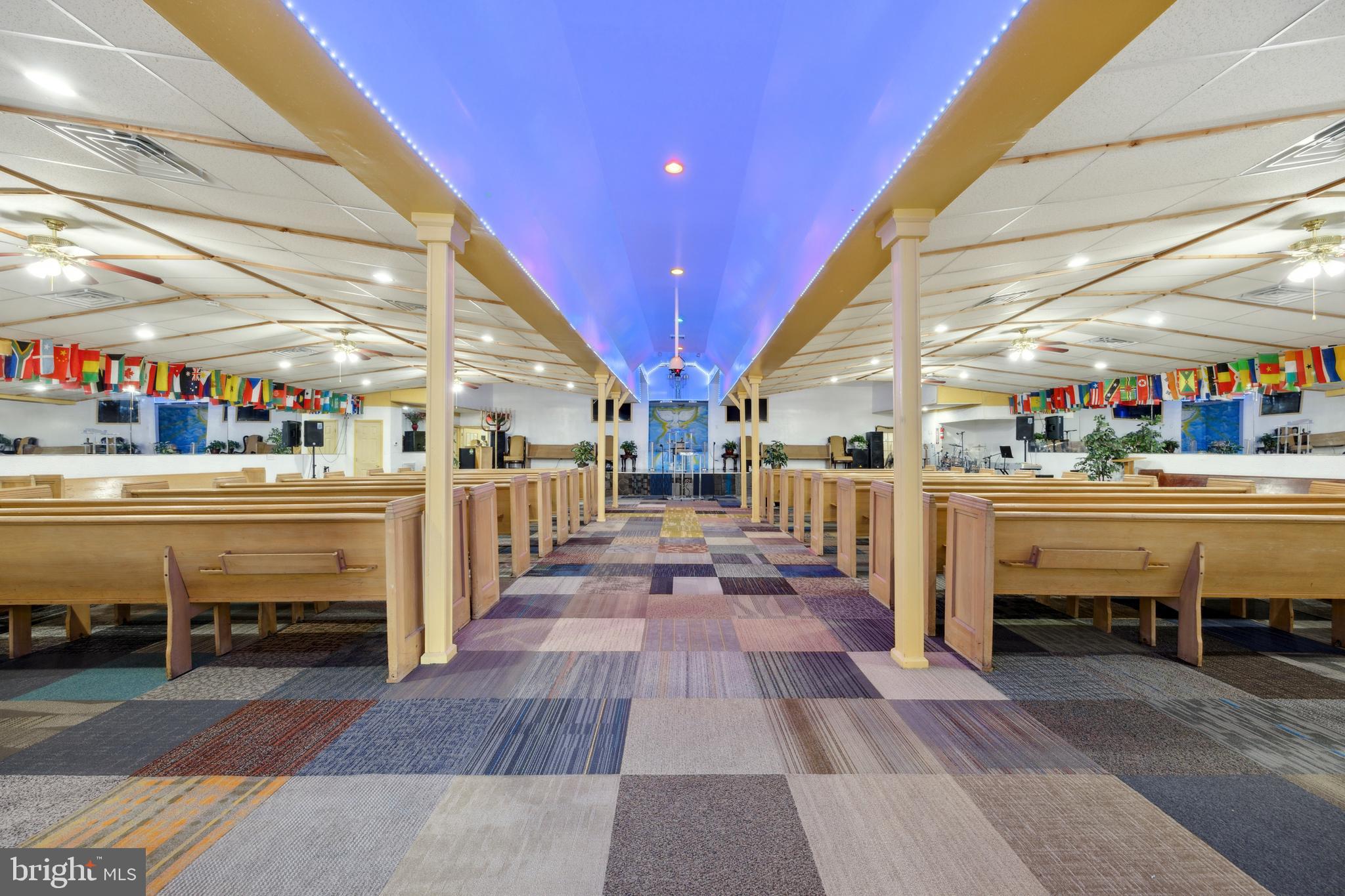 NORRIS SQUARE - Commercial Sale