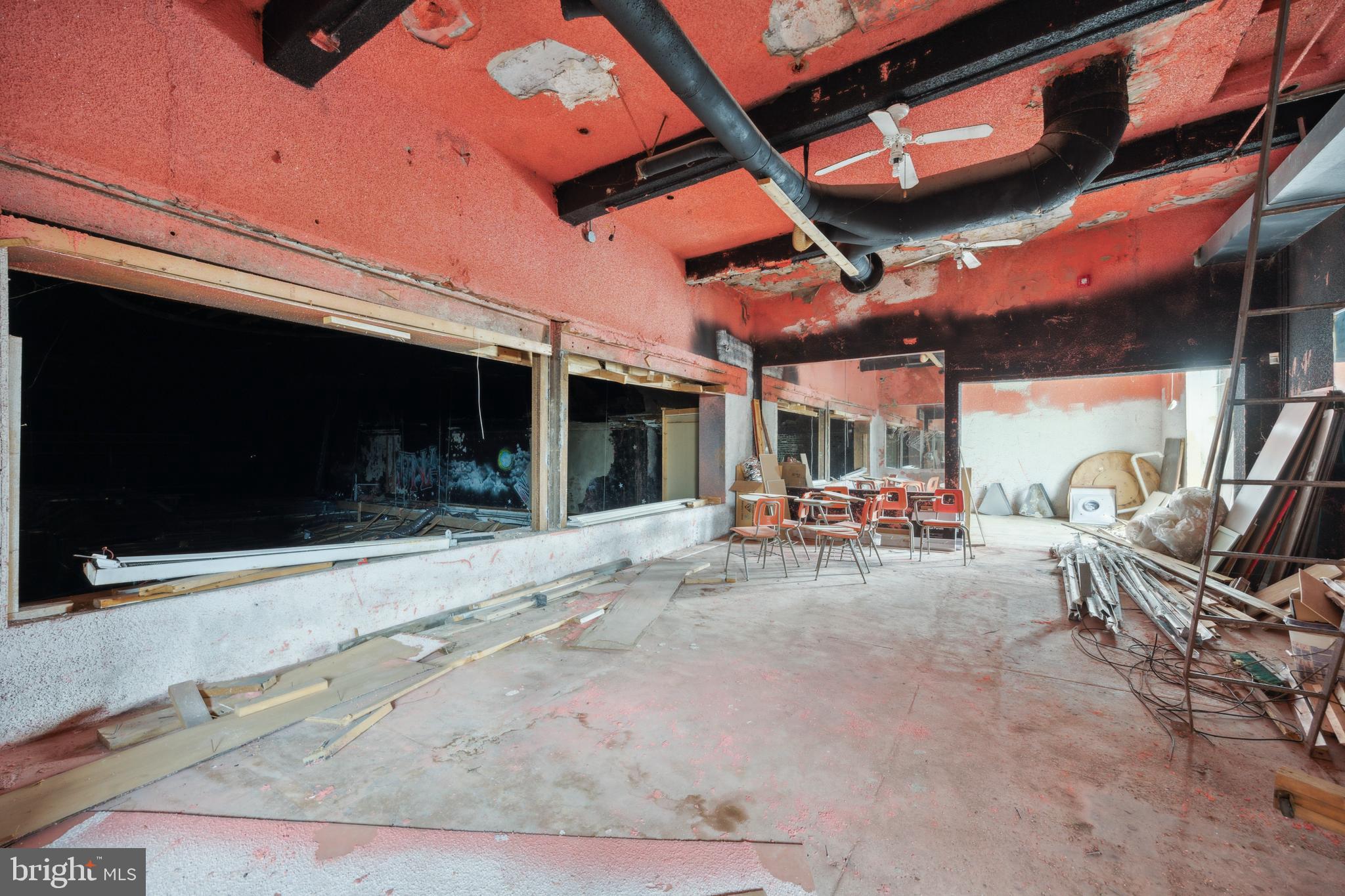 NORRIS SQUARE - Commercial Sale