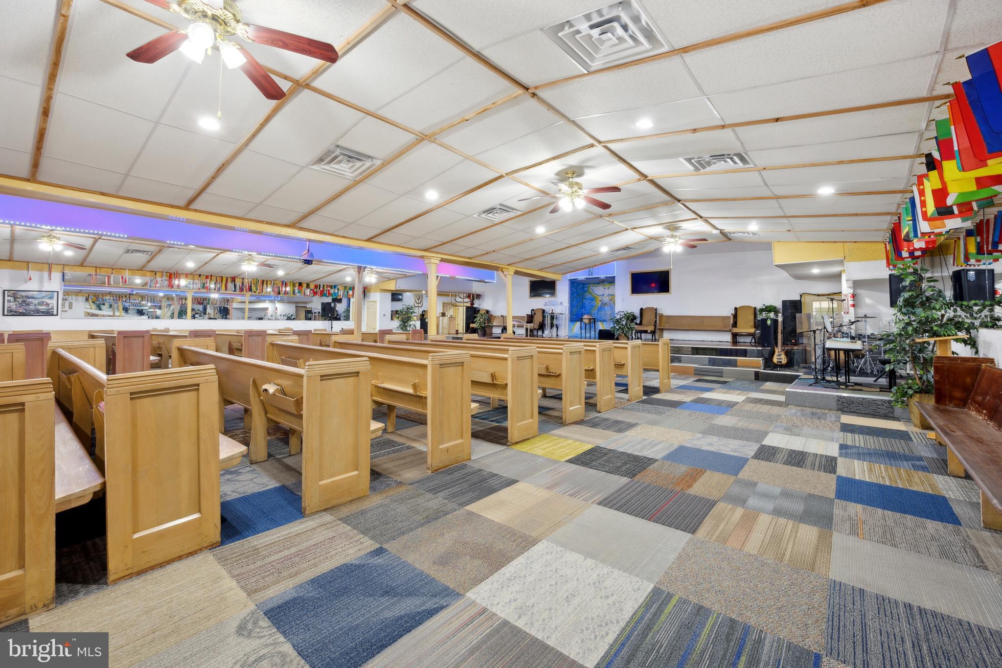 NORRIS SQUARE - Commercial Sale