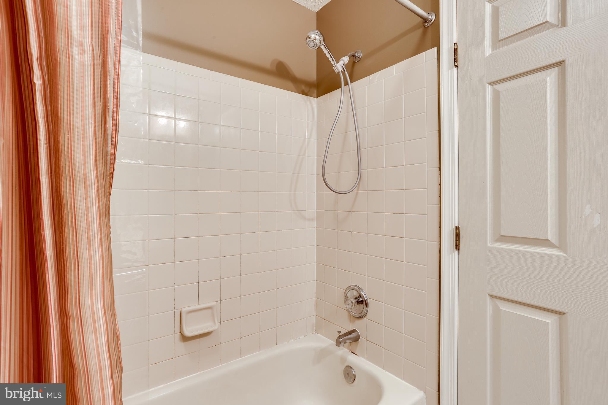 ELKRIDGE TOWN CENTER - Residential Lease