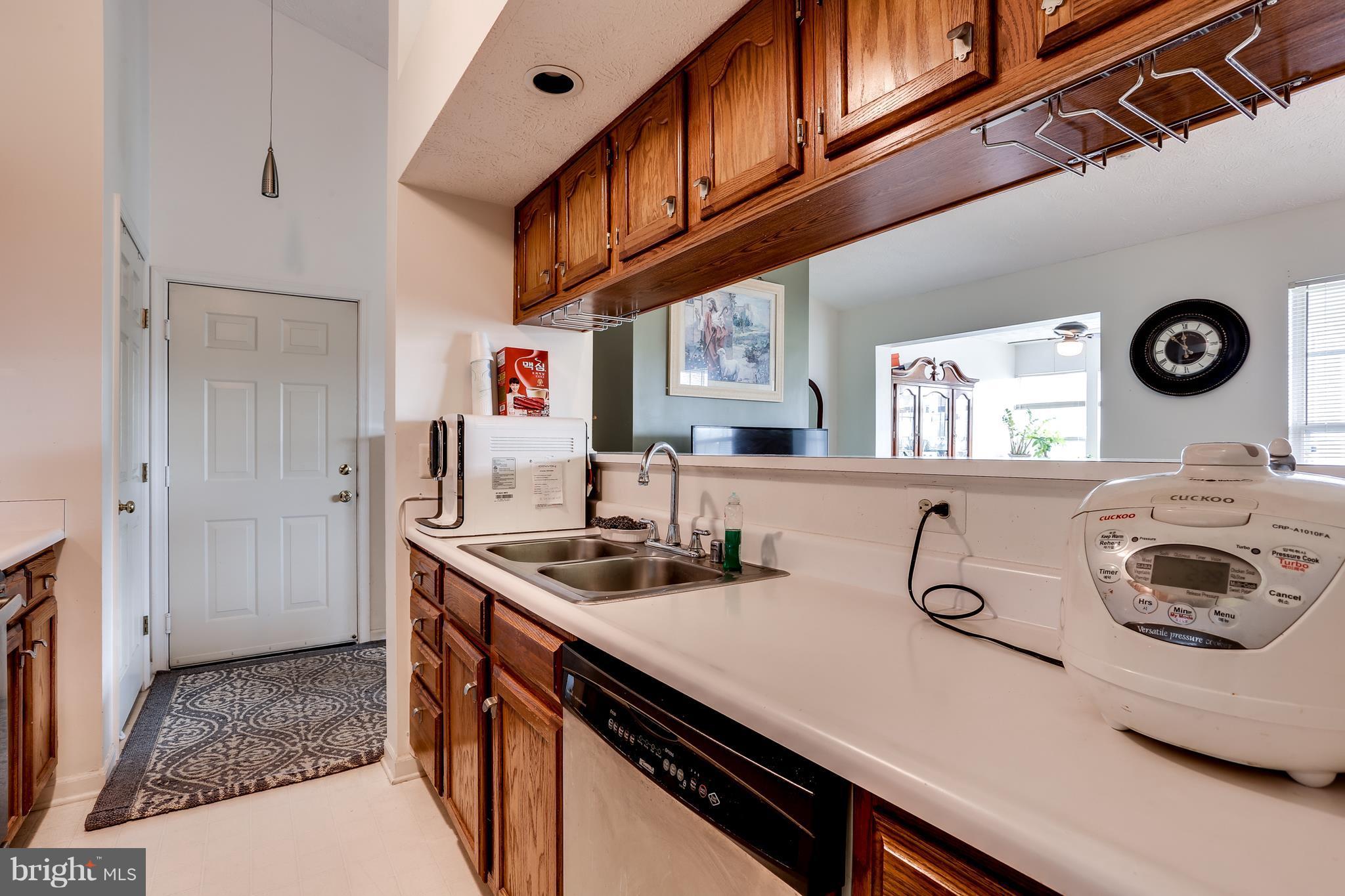 ELKRIDGE TOWN CENTER - Residential Lease