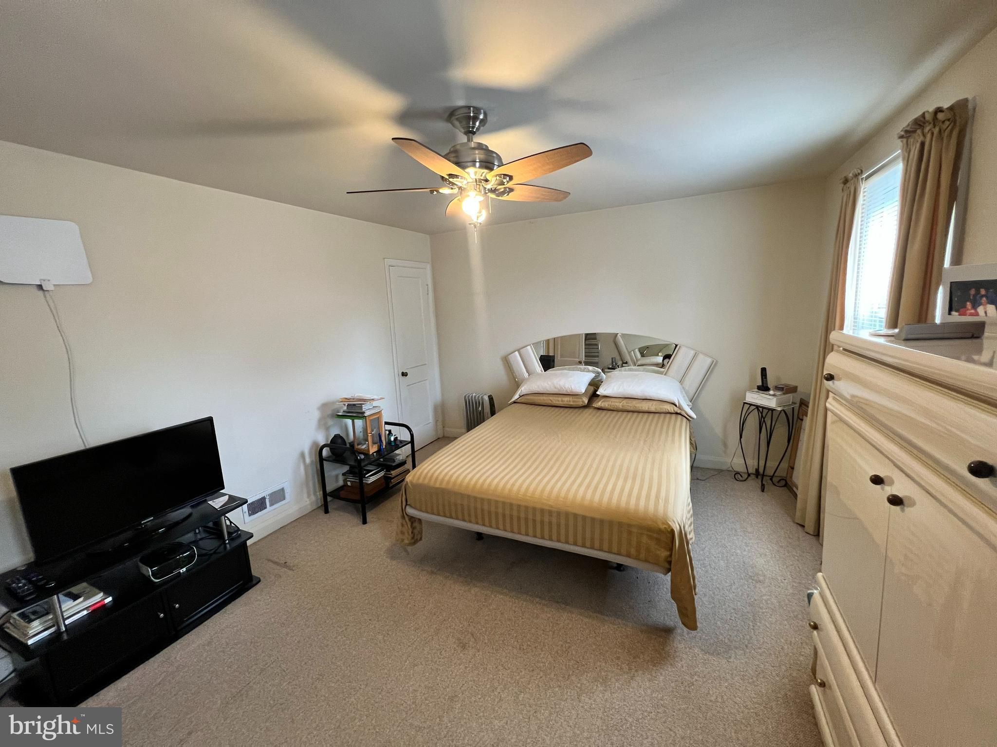 YALE HEIGHTS - Residential