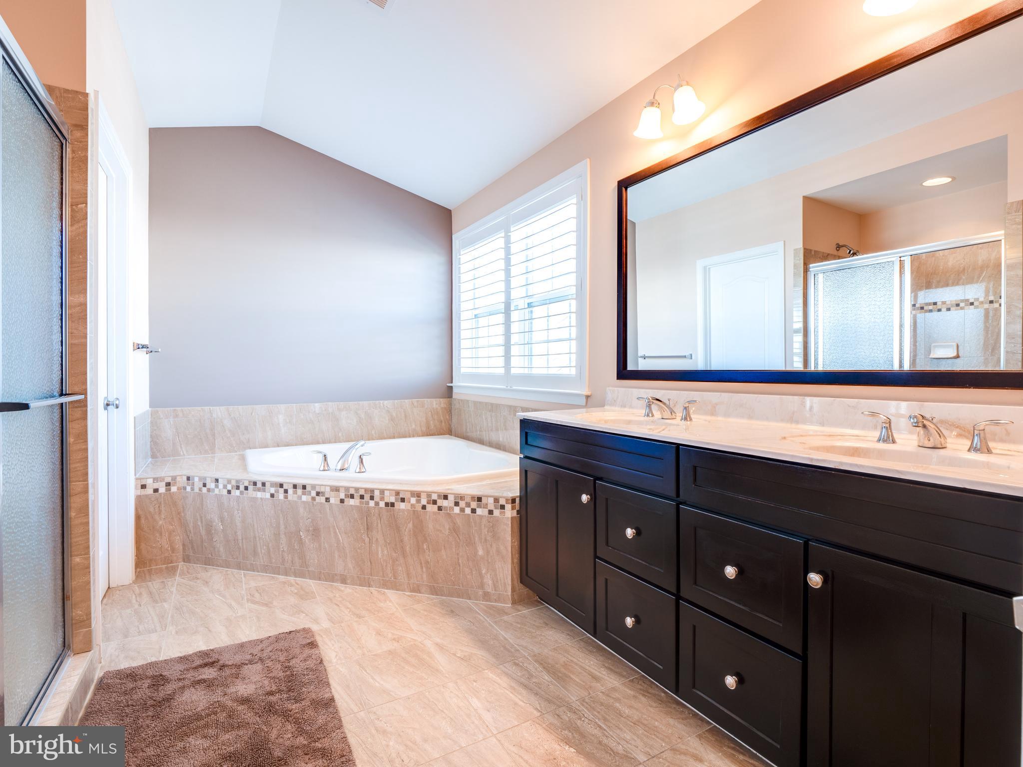 LOUDOUN VALLEY ESTATES 2 - Residential Lease