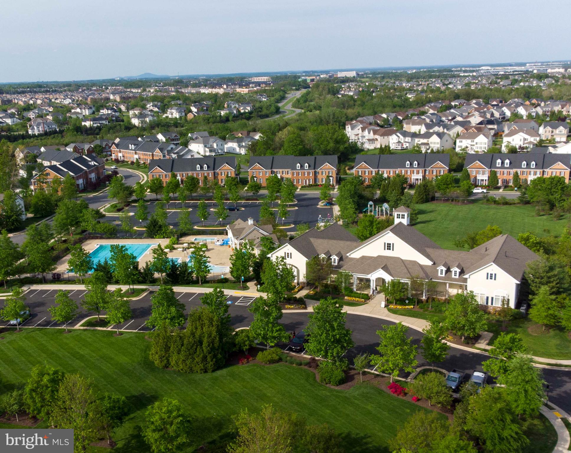 LOUDOUN VALLEY ESTATES 2 - Residential Lease