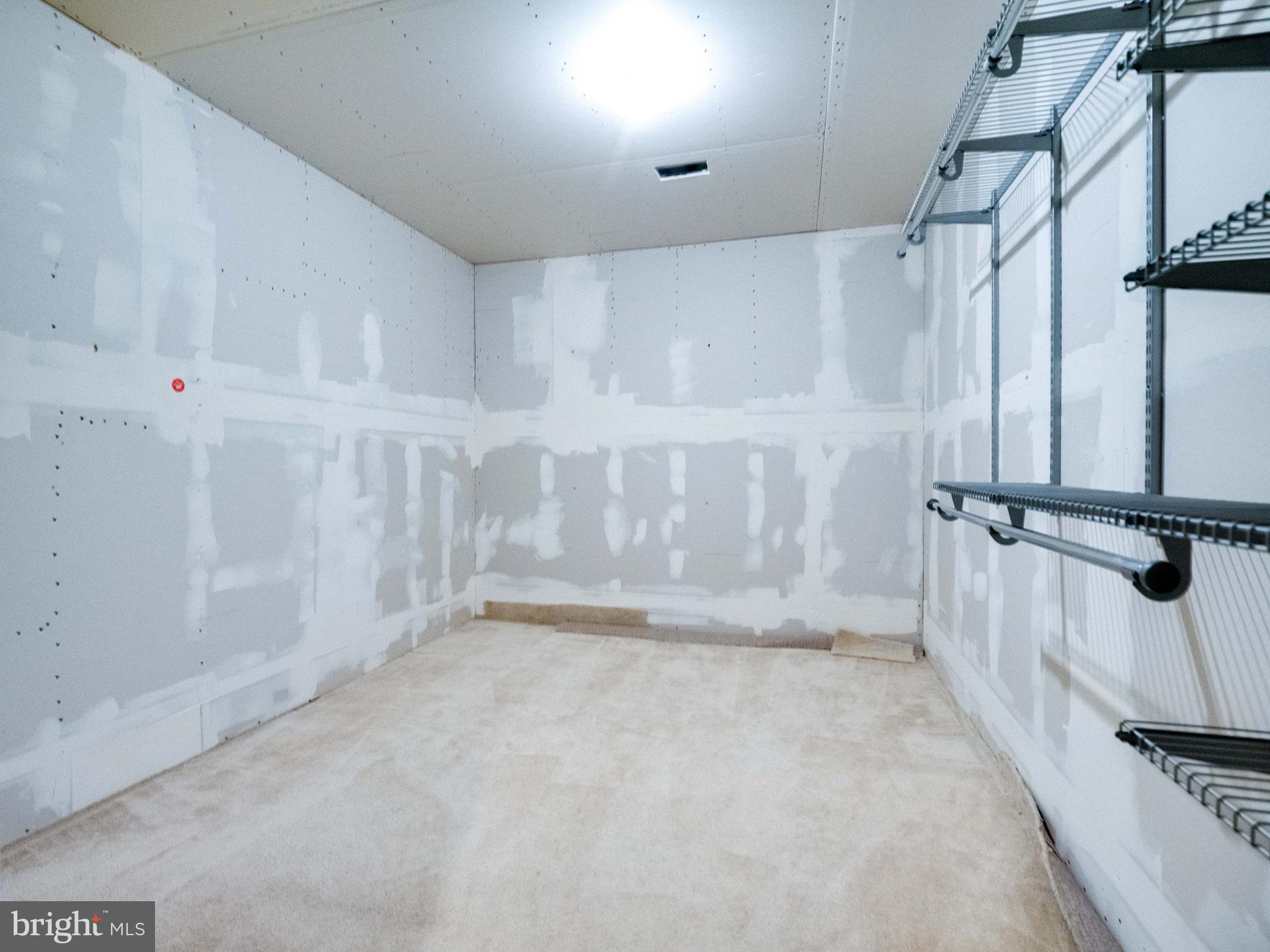 LOUDOUN VALLEY ESTATES 2 - Residential Lease