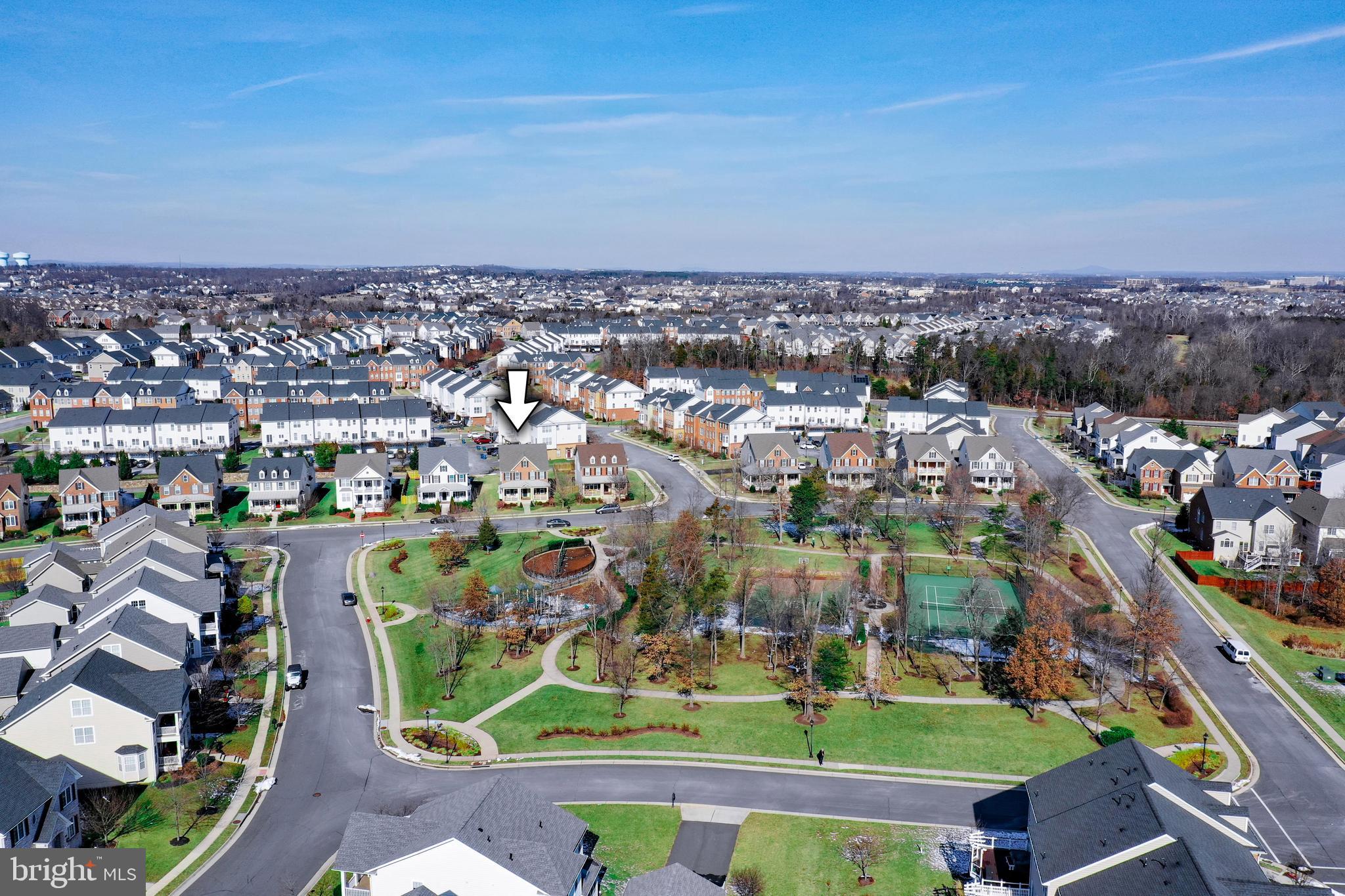 LOUDOUN VALLEY ESTATES 2 - Residential Lease