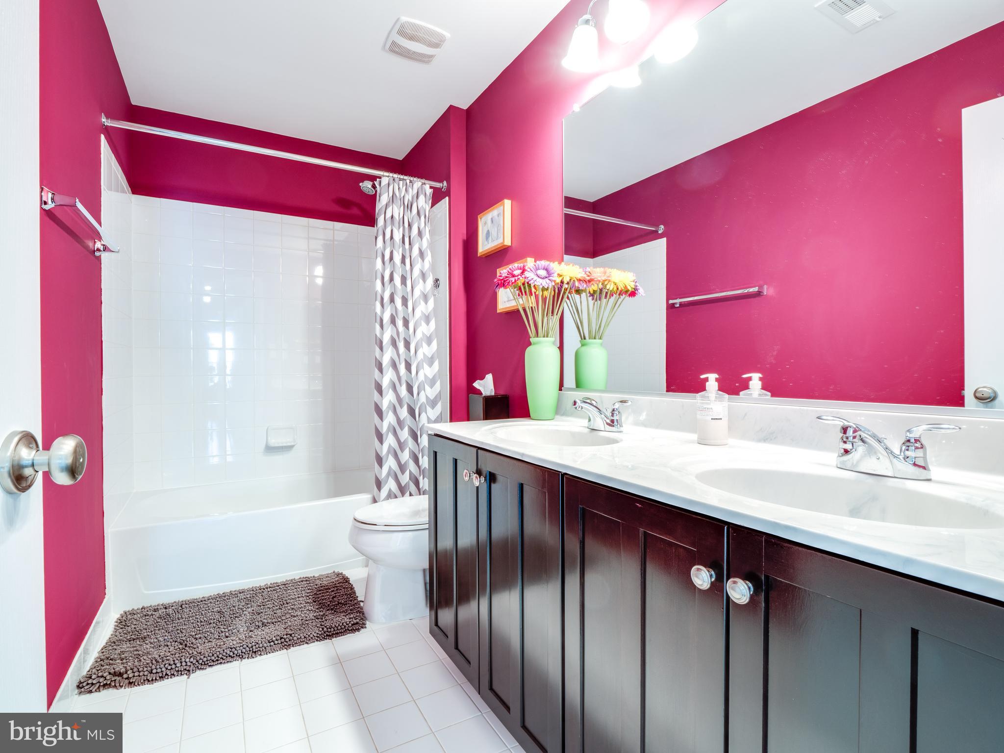 LOUDOUN VALLEY ESTATES 2 - Residential Lease