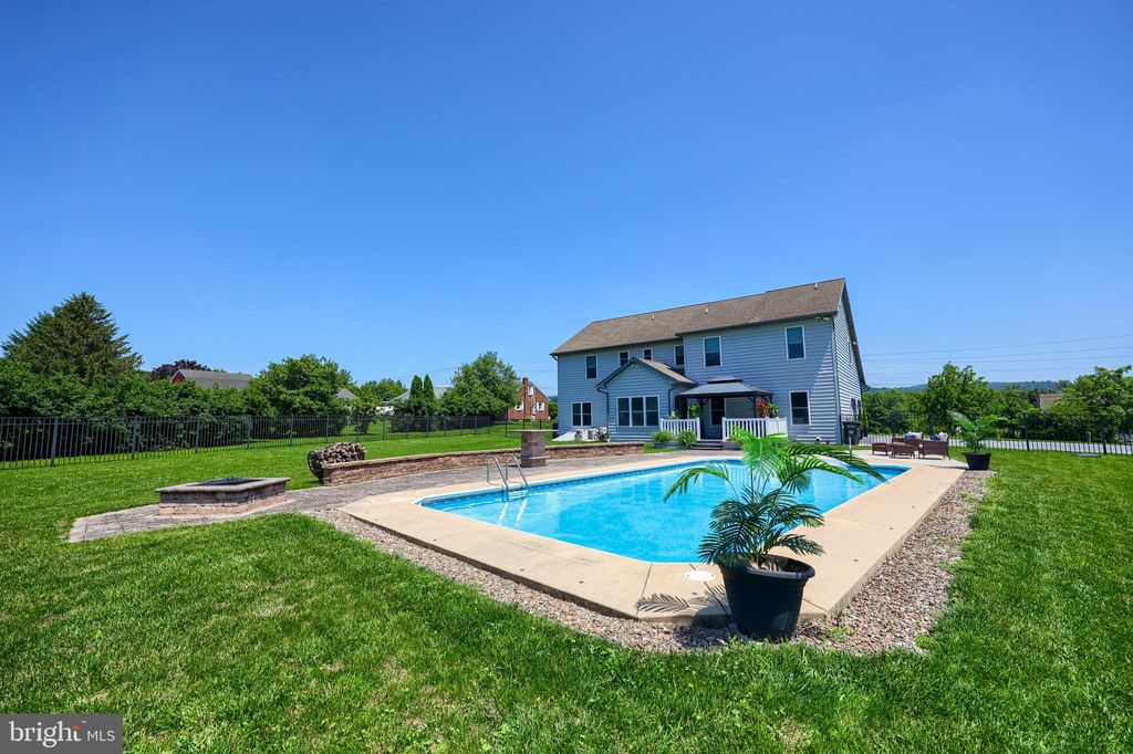 Photo of 505 W Route 897, REINHOLDS, PA 17569 (MLS # PALA2069762)