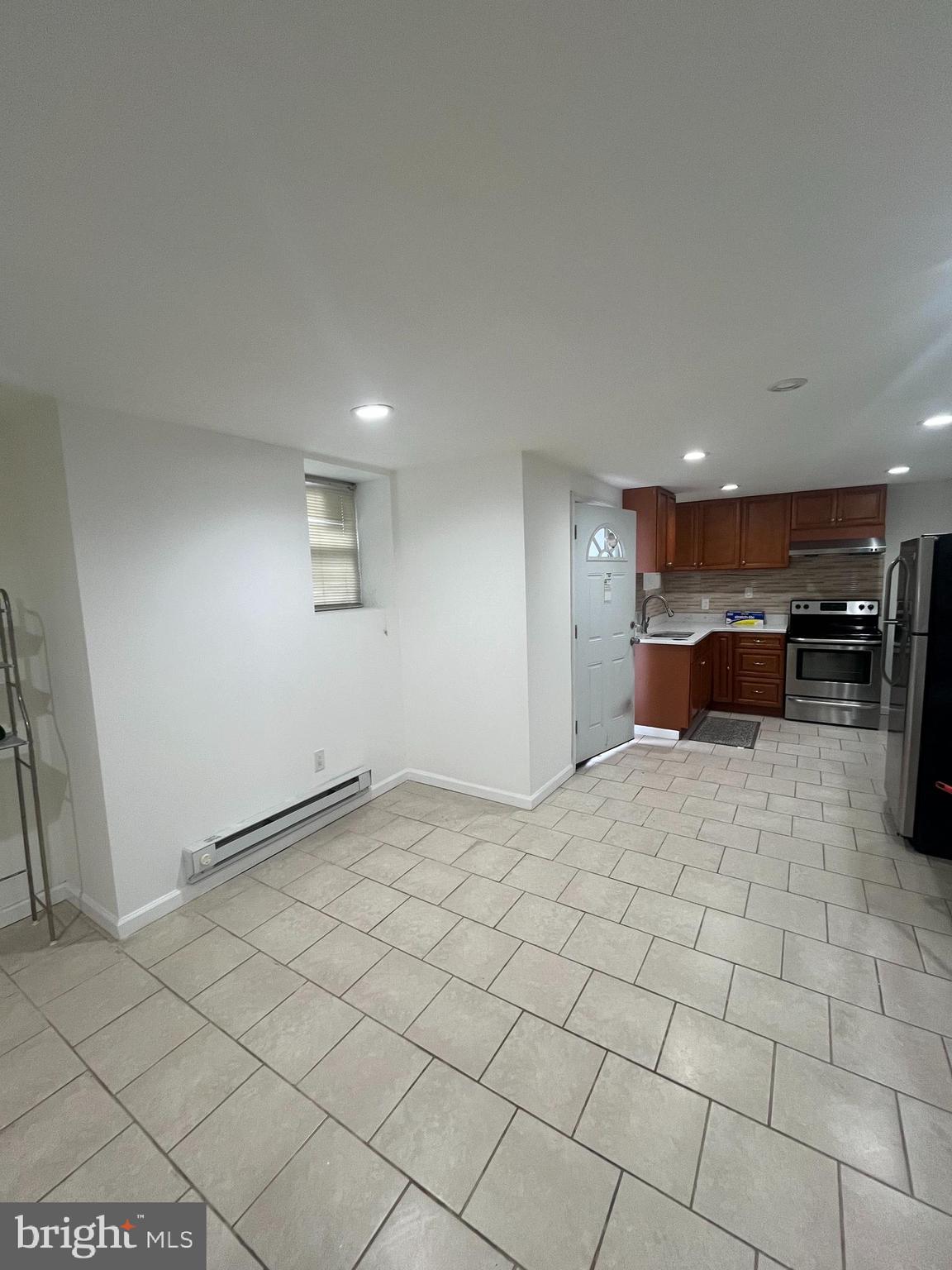 LAWNCREST - Residential