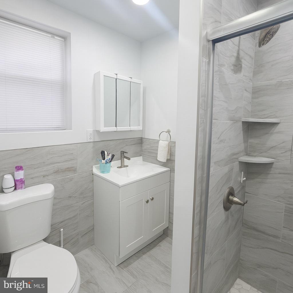 LAWNCREST - Residential