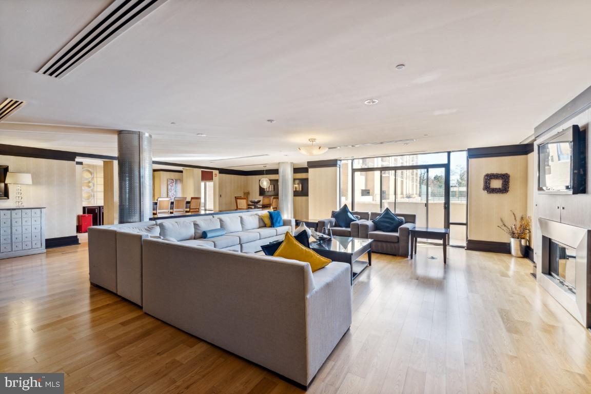 THE BRITTANY - Residential