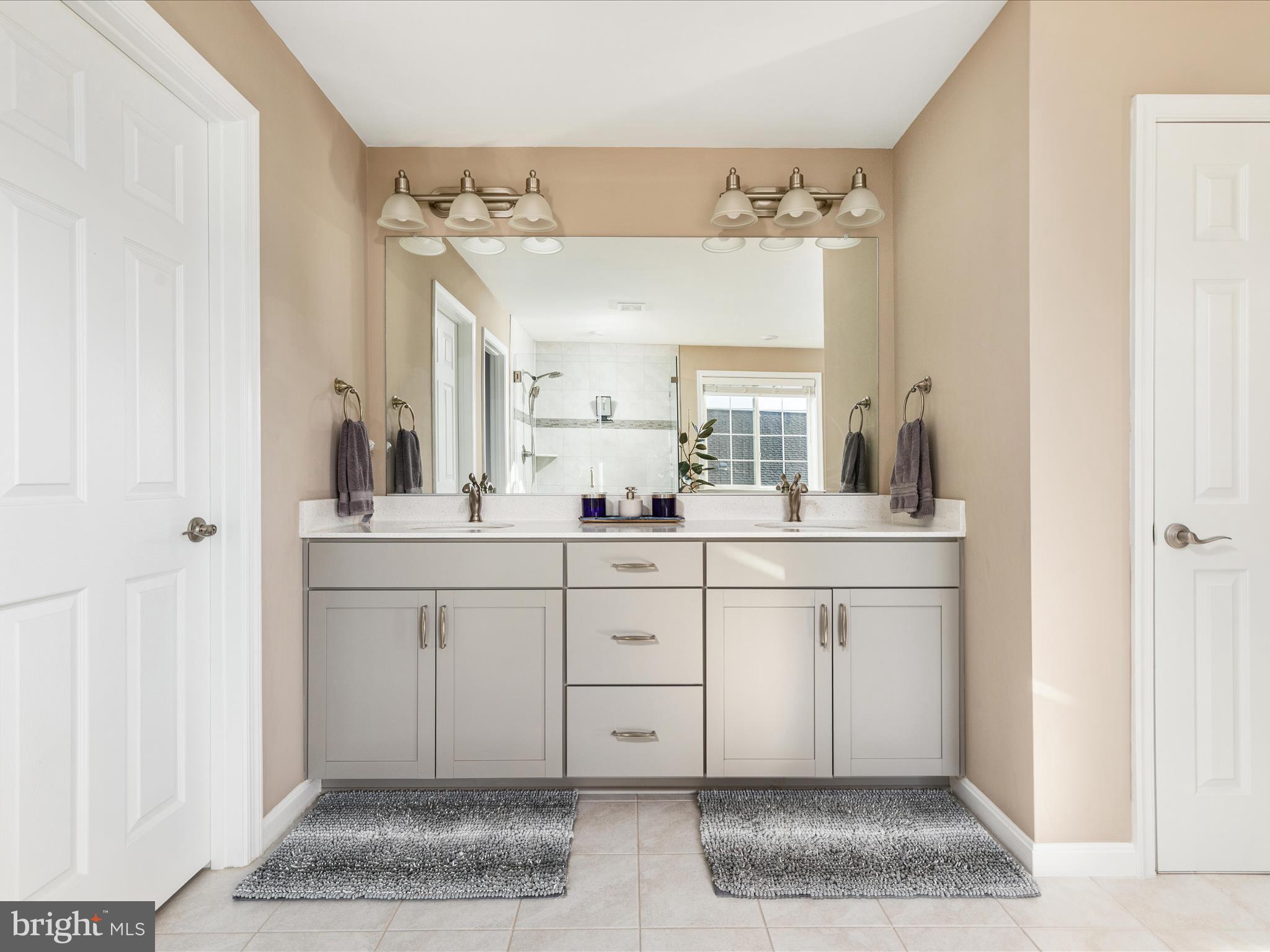 SOUTHERN HILLS - Residential