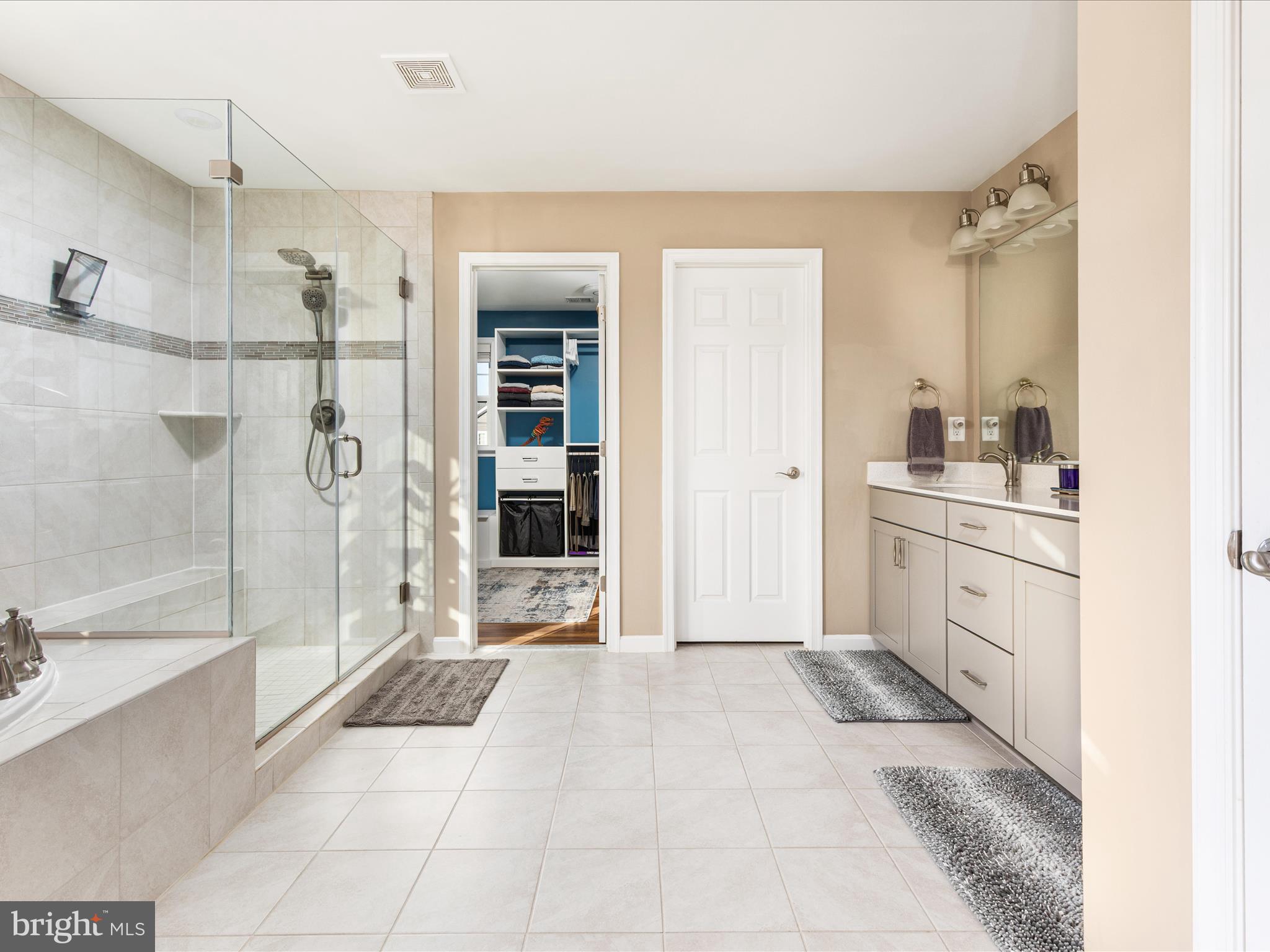 SOUTHERN HILLS - Residential