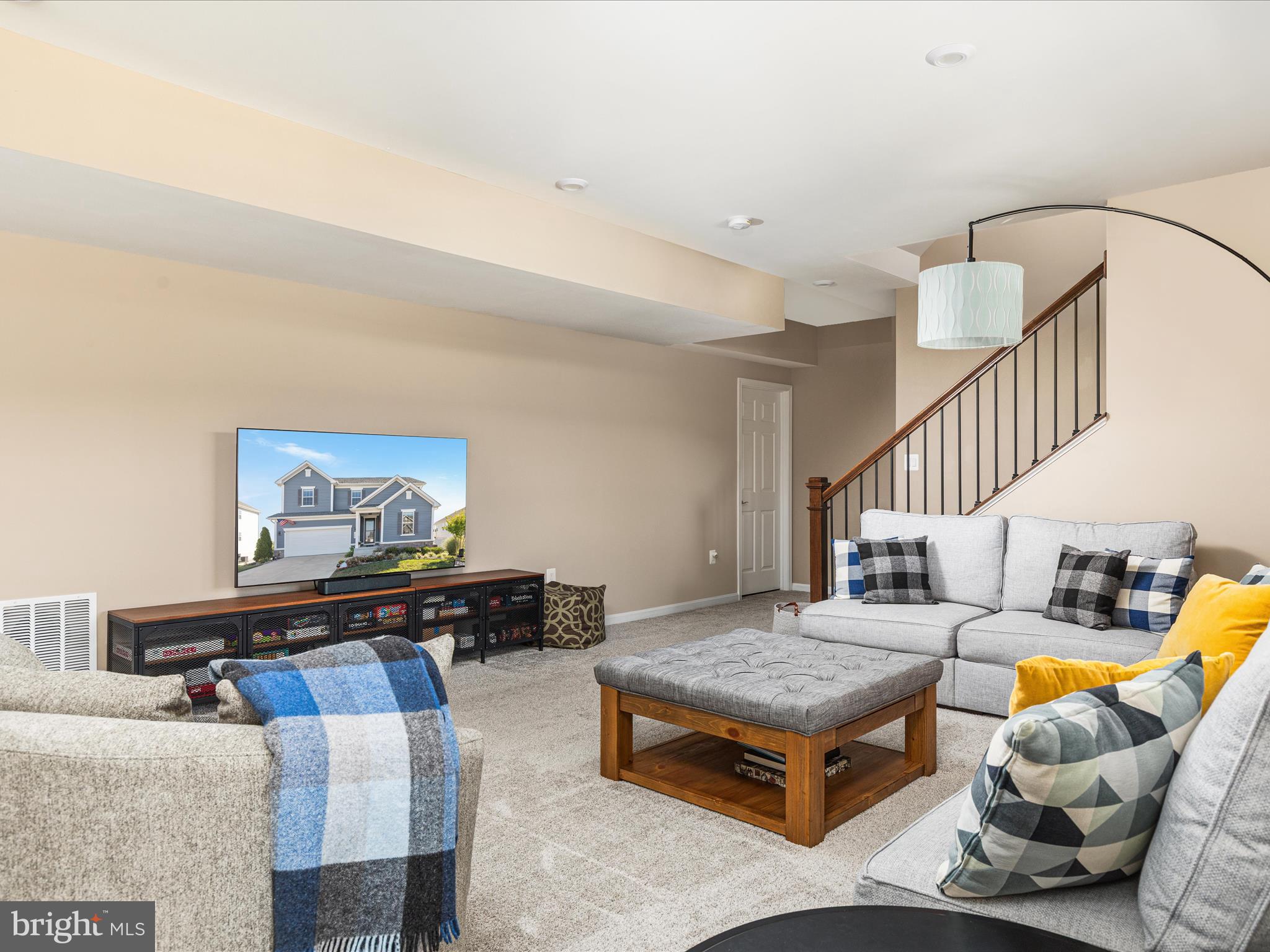 SOUTHERN HILLS - Residential