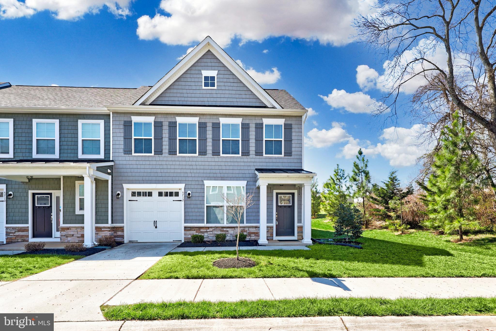 VILLAS AT SALEM CHURCH - Residential