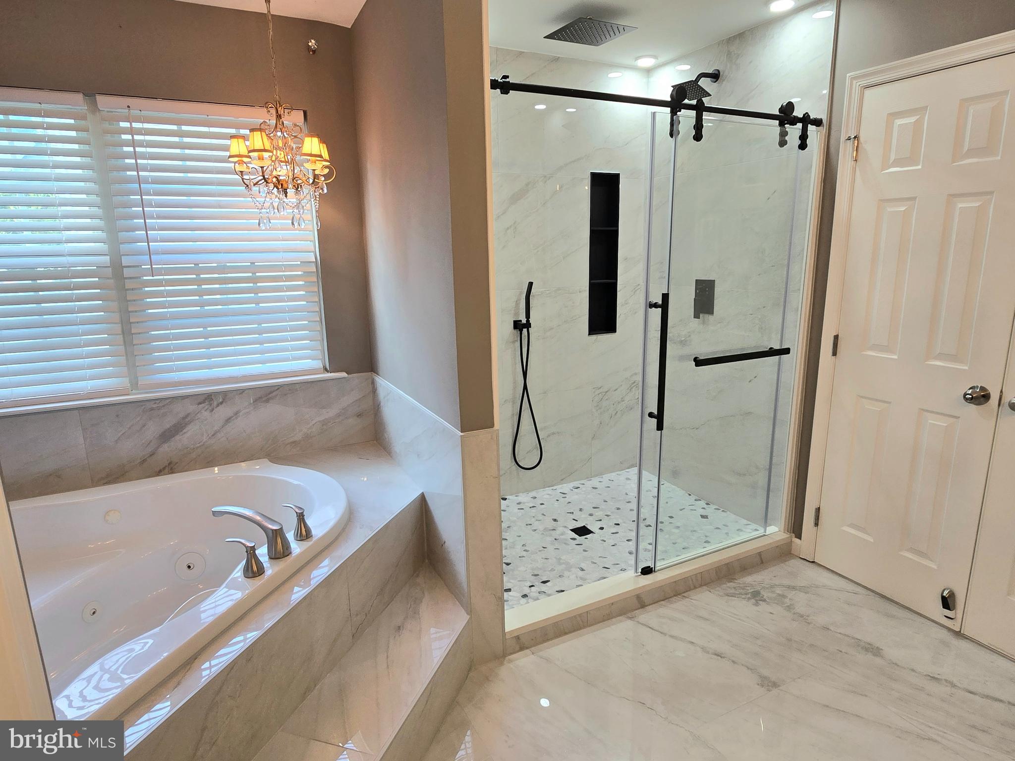 GLENSHIRE ESTATES - Residential