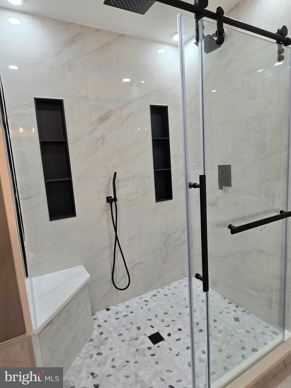 GLENSHIRE ESTATES - Residential