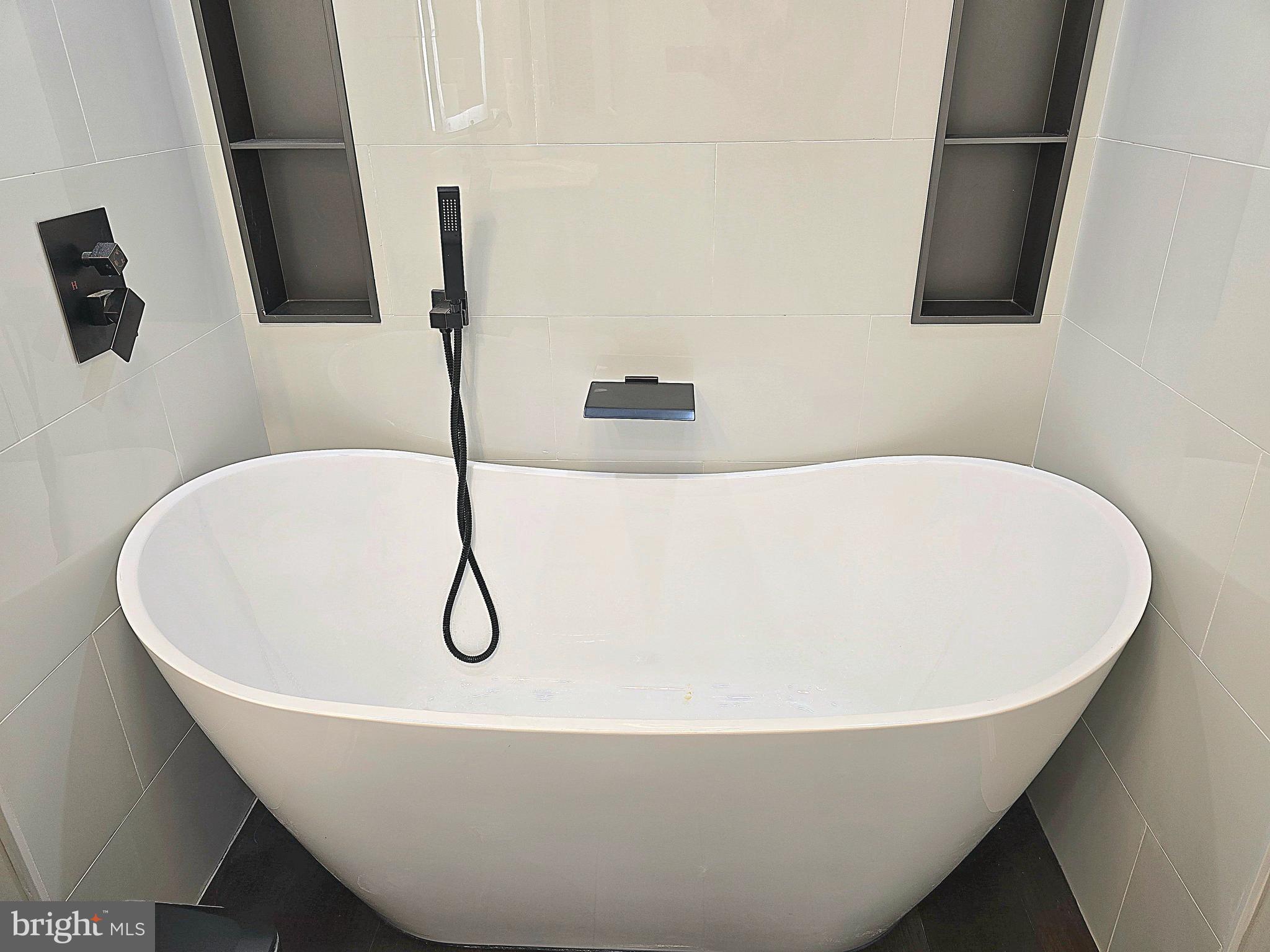 GLENSHIRE ESTATES - Residential