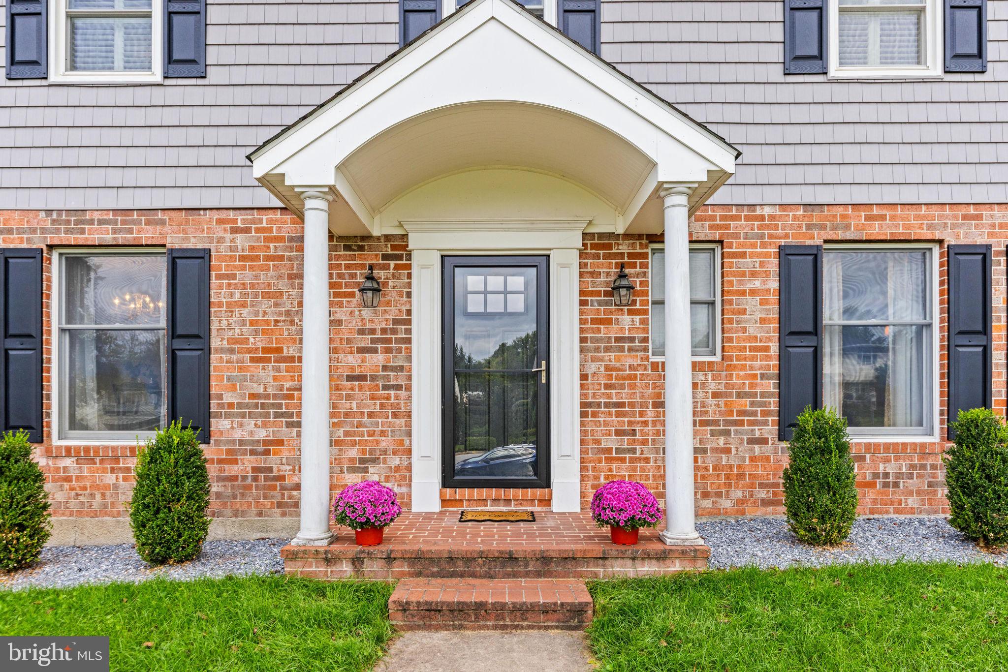 805 CHESTNUT GLEN GARTH