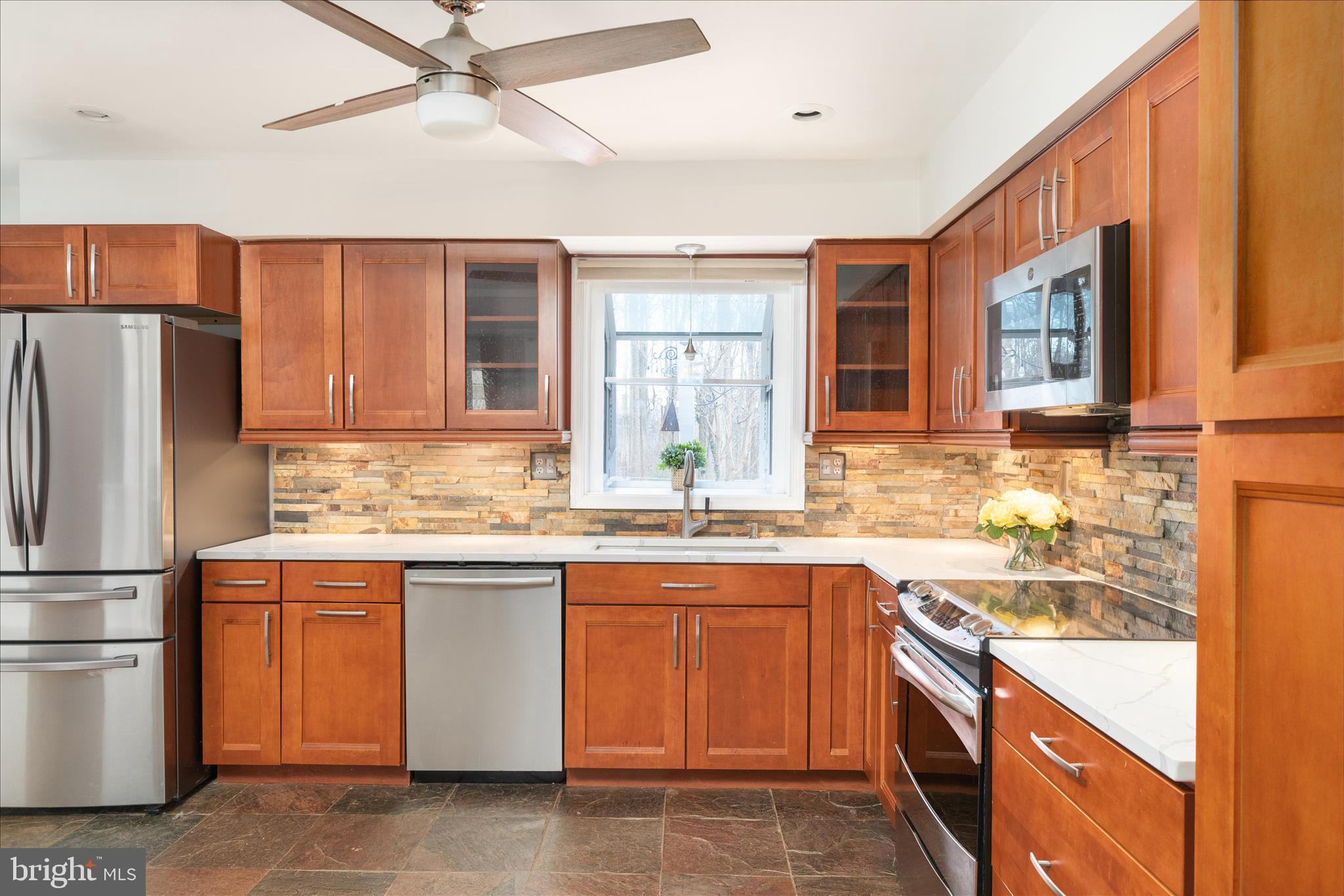 WATERFALL - Residential