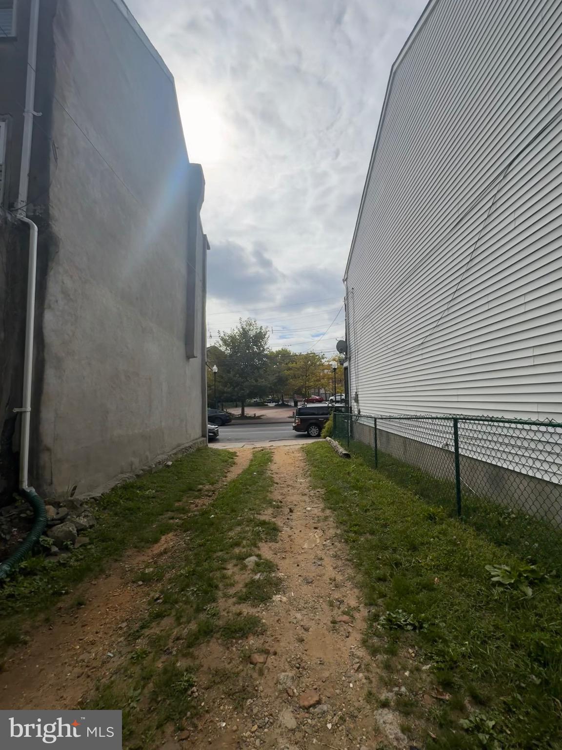 86 PENNINGTON AVENUE