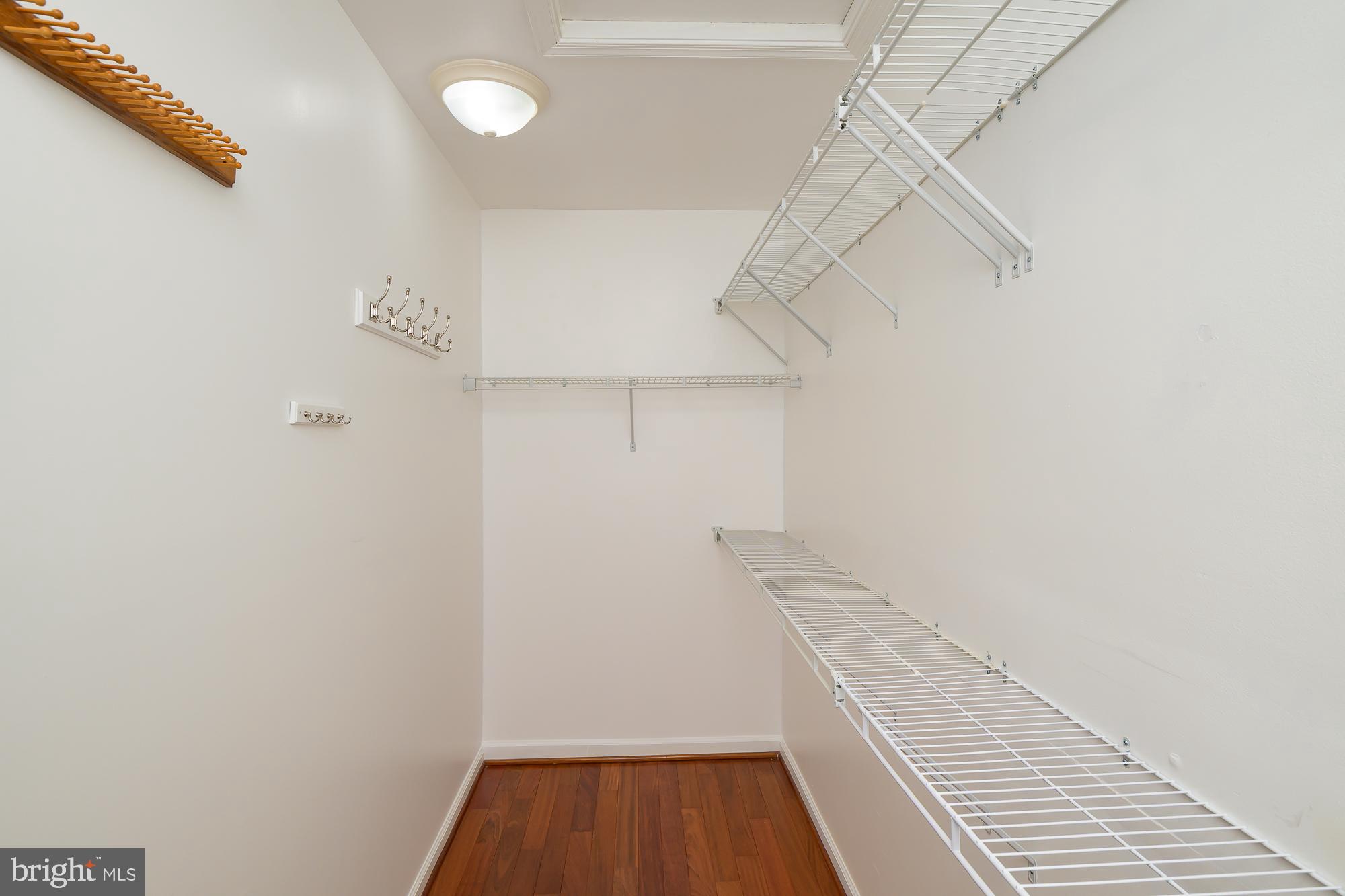 COMPTON VILLAGE - Residential