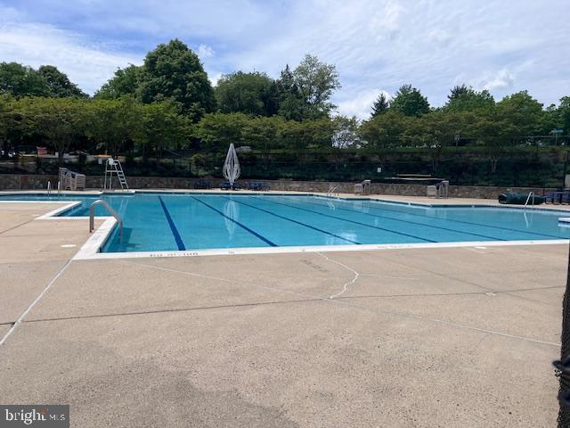 COMPTON VILLAGE - Residential