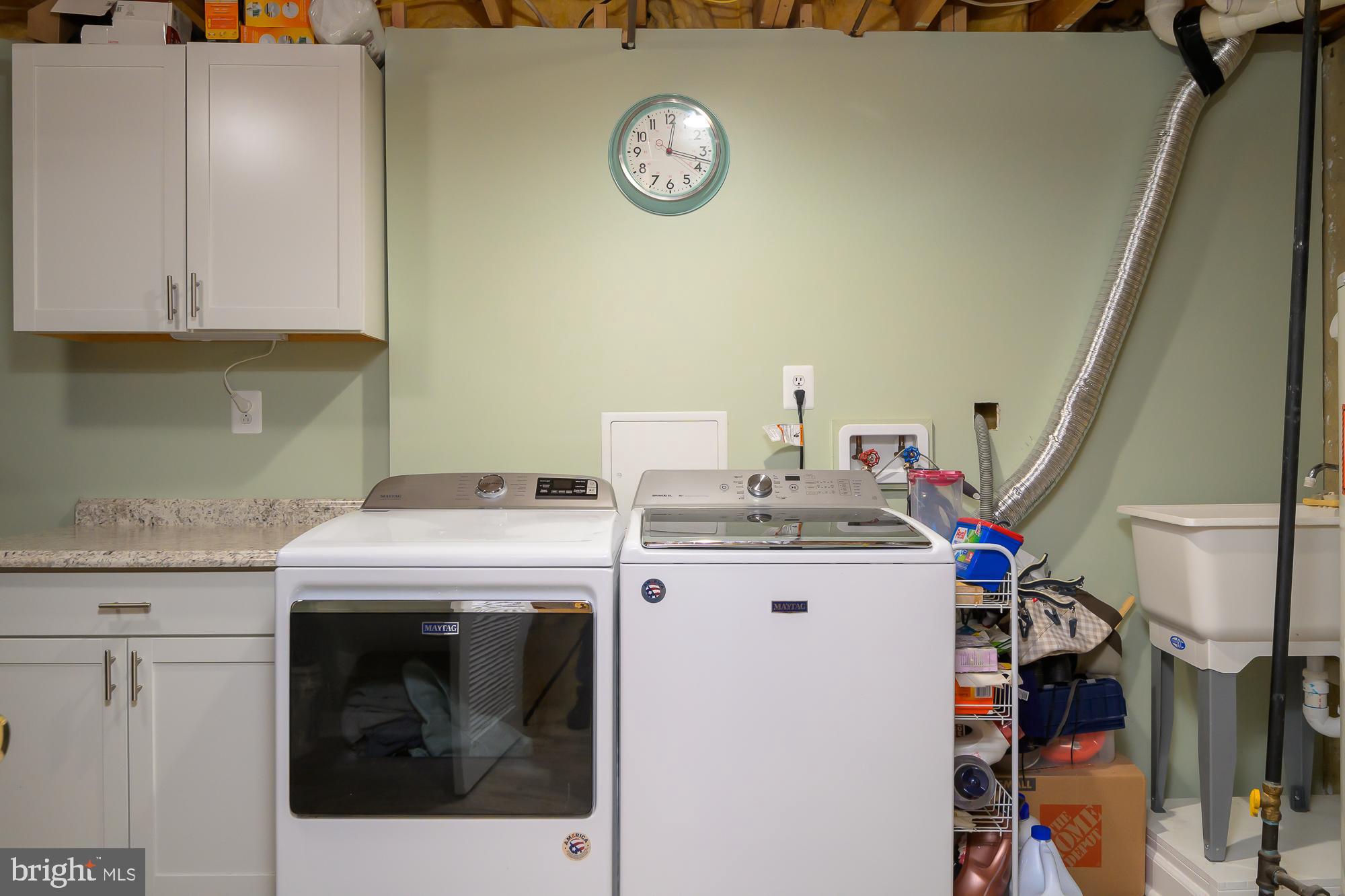 COMPTON VILLAGE - Residential