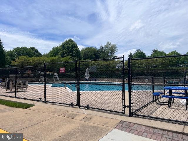 COMPTON VILLAGE - Residential